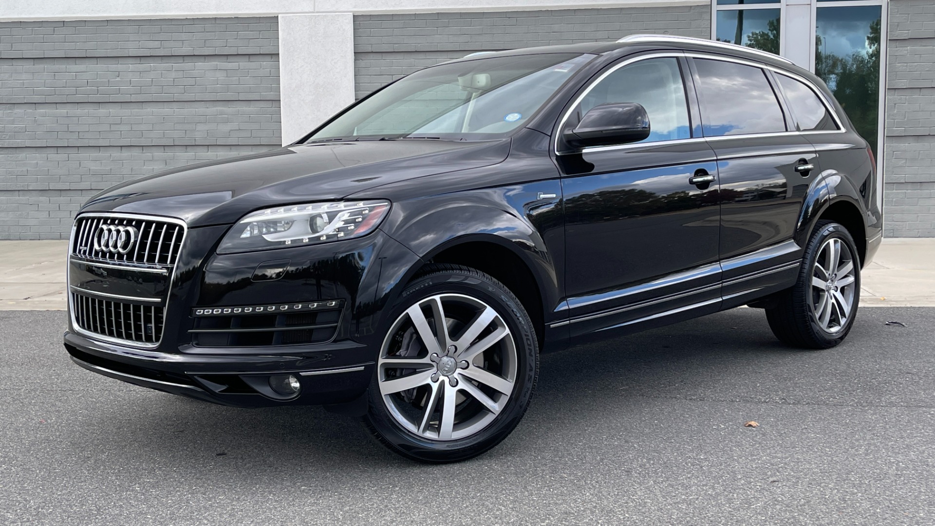 Used 2015 Audi Q7 3.0T PREMIUM PLUS / NAV / PANO-ROOF / BOSE / 3-ROW / REARVIEW for sale Sold at Formula Imports in Charlotte NC 28227 1