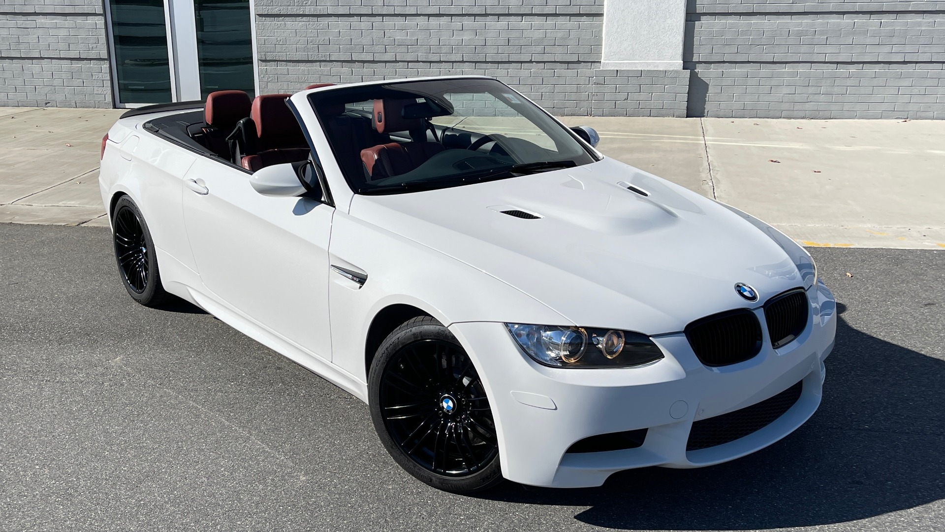 Used 2012 BMW M3 CONVERTIBLE / SC 4.0L V8 / 6-SPD MANUAL / NAV / HTD STS / SIRIUSXM for sale $44,999 at Formula Imports in Charlotte NC 28227 11