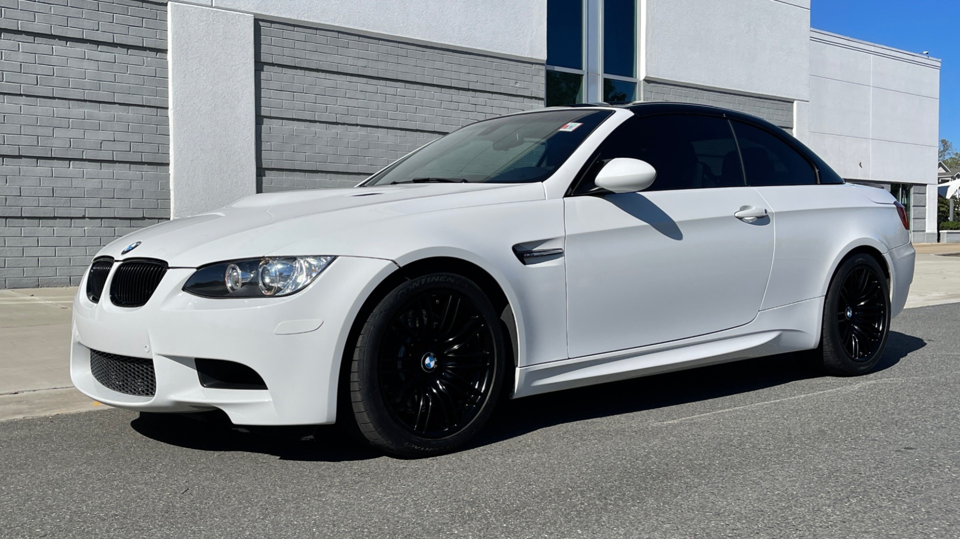 Used 2012 BMW M3 CONVERTIBLE / SC 4.0L V8 / 6-SPD MANUAL / NAV / HTD STS / SIRIUSXM for sale $44,999 at Formula Imports in Charlotte NC 28227 2