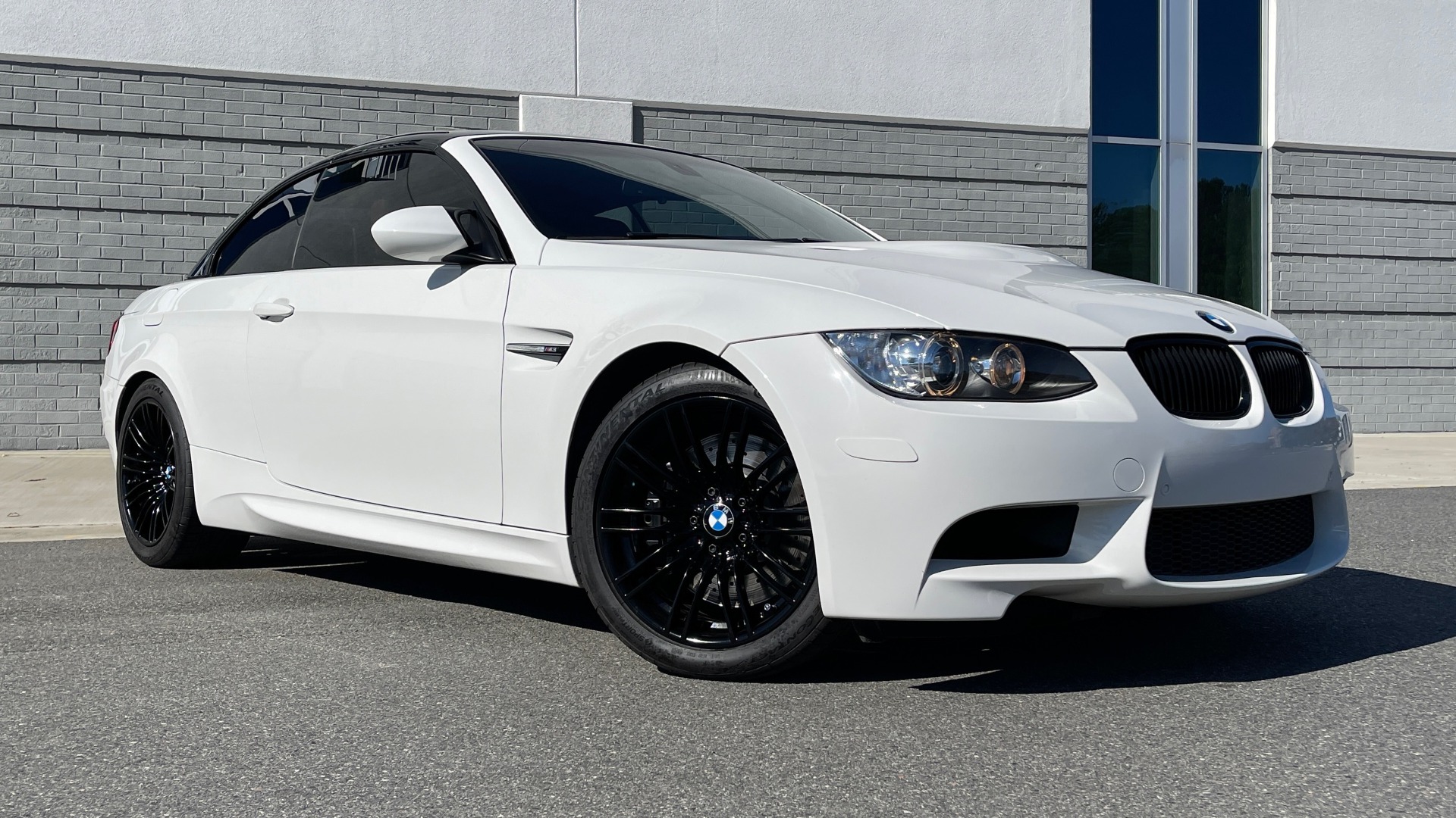 Used 2012 BMW M3 CONVERTIBLE / SC 4.0L V8 / 6-SPD MANUAL / NAV / HTD STS / SIRIUSXM for sale $44,999 at Formula Imports in Charlotte NC 28227 7