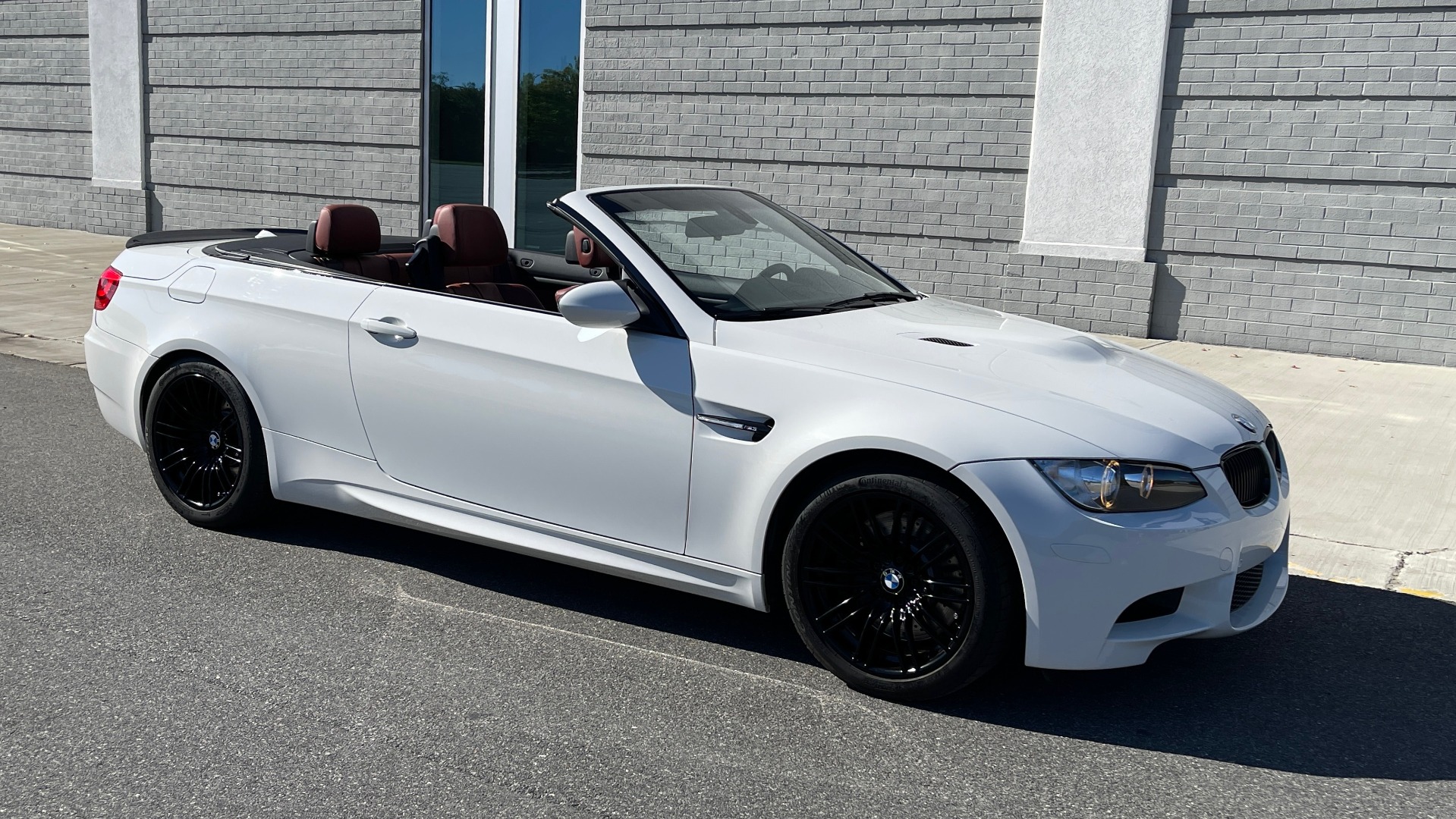 Used 2012 BMW M3 CONVERTIBLE / SC 4.0L V8 / 6-SPD MANUAL / NAV / HTD STS / SIRIUSXM for sale $44,999 at Formula Imports in Charlotte NC 28227 8