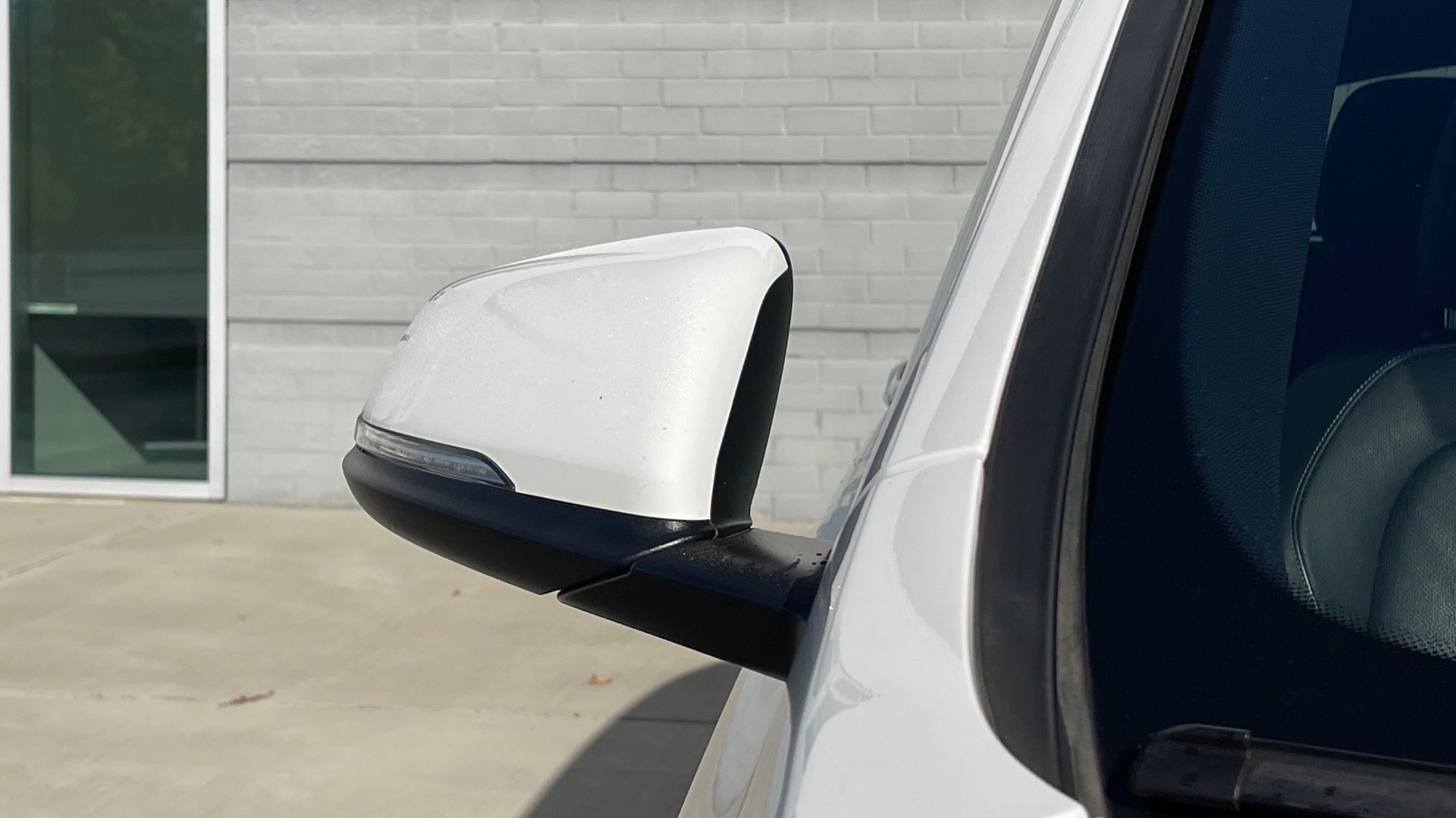 Used 2018 BMW X1 XDRIVE28I / CONV PKG / PANO-ROOF / PARK ASST / REARVIEW for sale $31,995 at Formula Imports in Charlotte NC 28227 15
