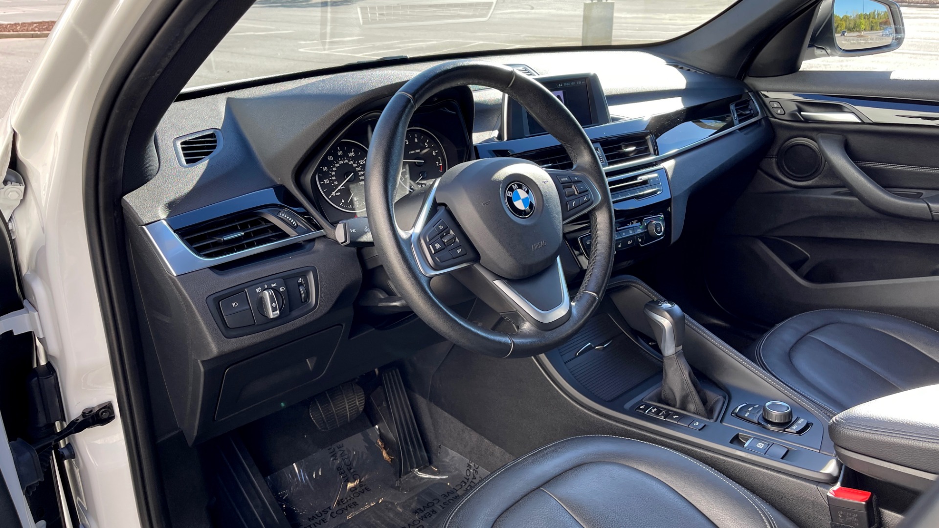 Used 2018 BMW X1 XDRIVE28I / CONV PKG / PANO-ROOF / PARK ASST / REARVIEW for sale $31,995 at Formula Imports in Charlotte NC 28227 26