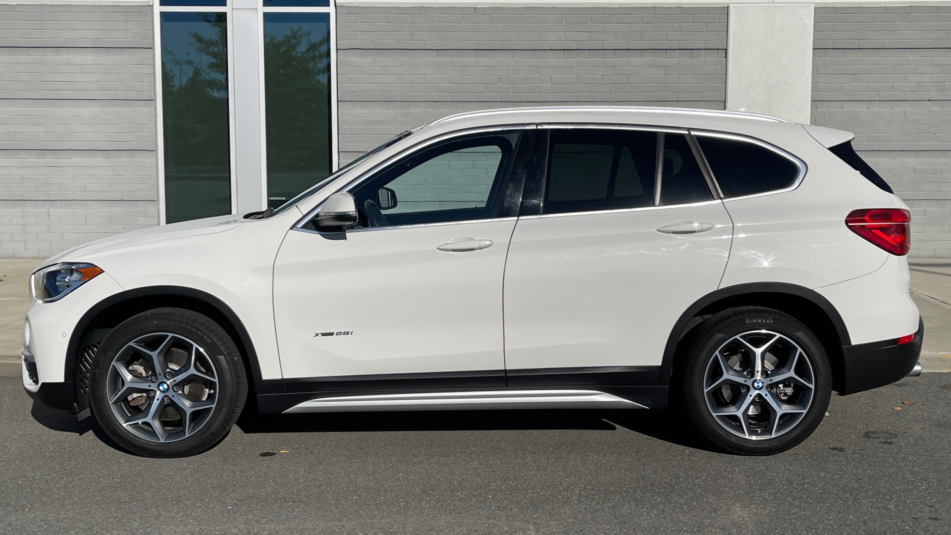 Used 2018 BMW X1 XDRIVE28I / CONV PKG / PANO-ROOF / PARK ASST / REARVIEW for sale $31,995 at Formula Imports in Charlotte NC 28227 3