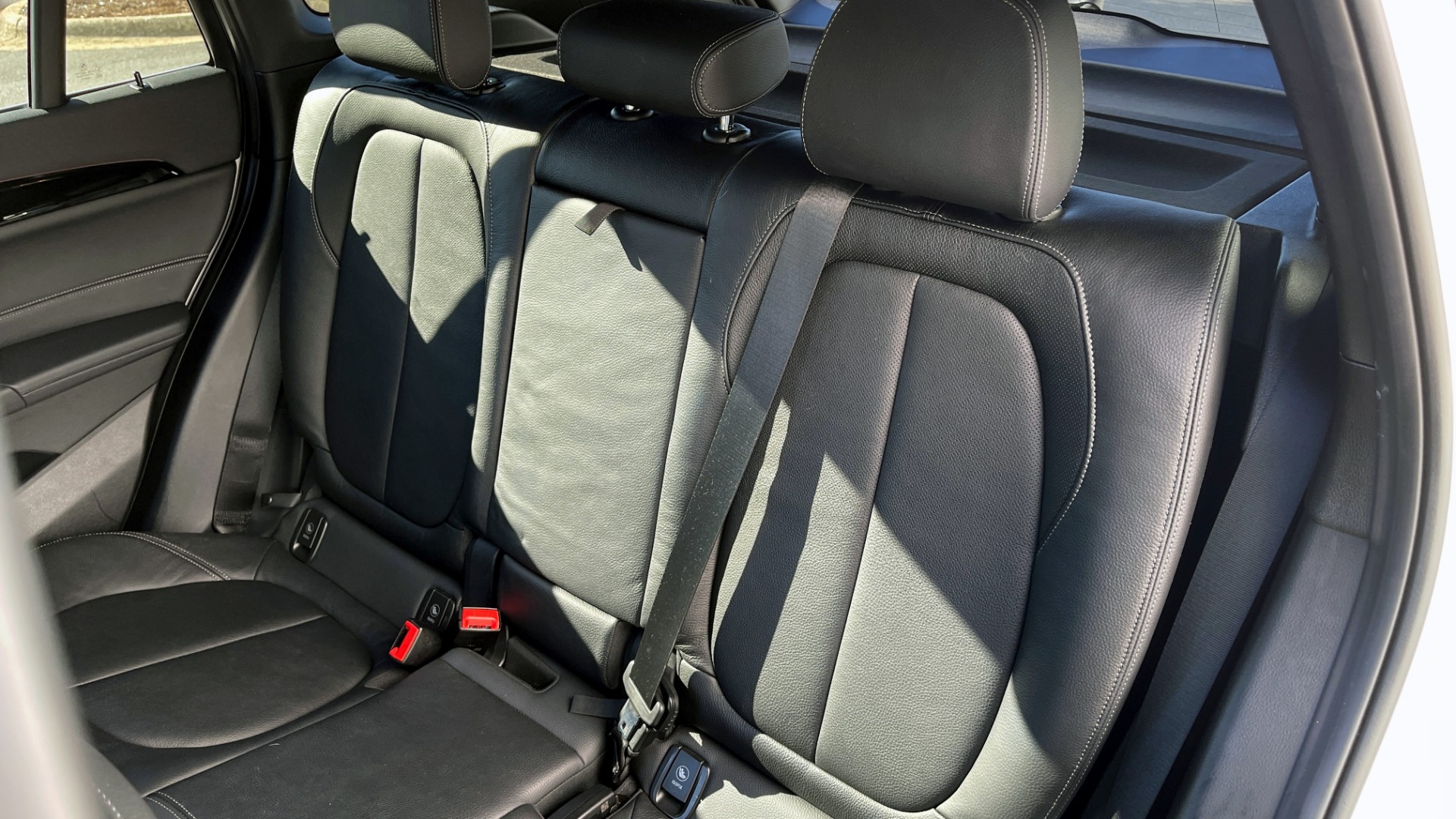 Used 2018 BMW X1 XDRIVE28I / CONV PKG / PANO-ROOF / PARK ASST / REARVIEW for sale $31,995 at Formula Imports in Charlotte NC 28227 45