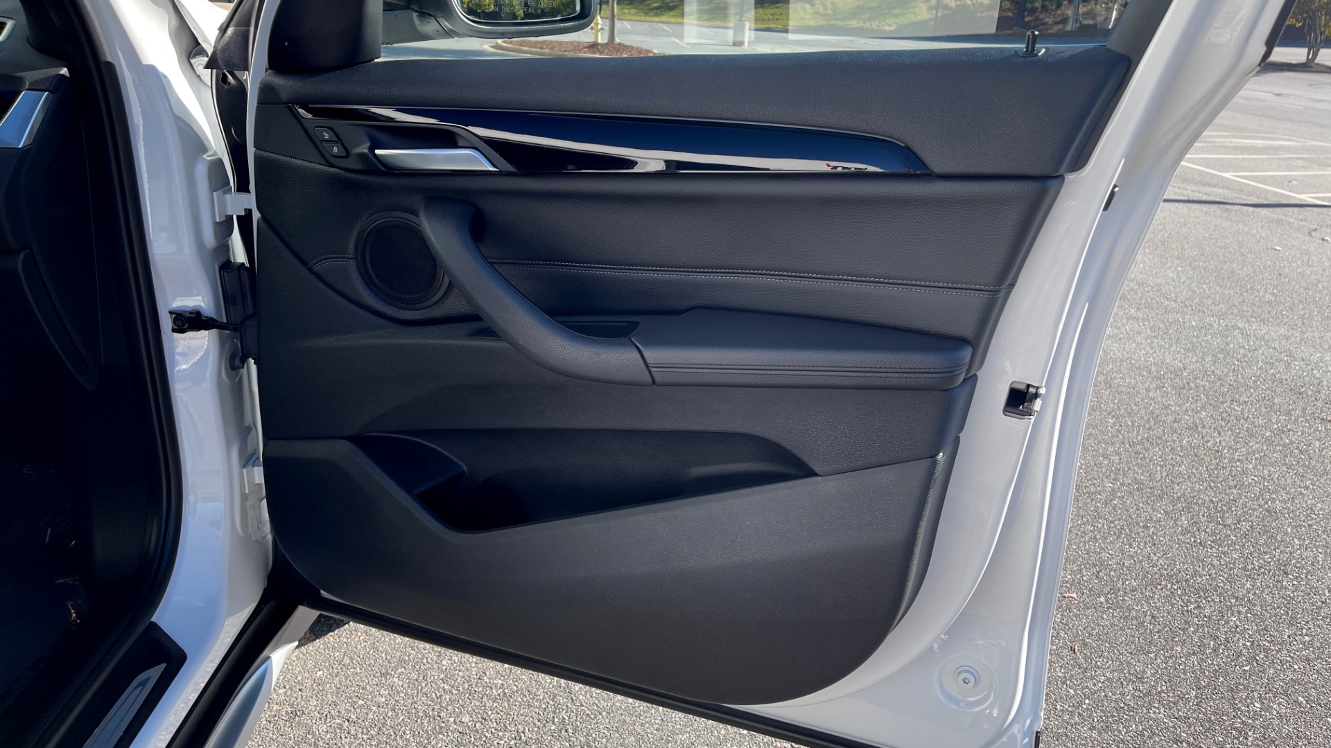 Used 2018 BMW X1 XDRIVE28I / CONV PKG / PANO-ROOF / PARK ASST / REARVIEW for sale $31,995 at Formula Imports in Charlotte NC 28227 53