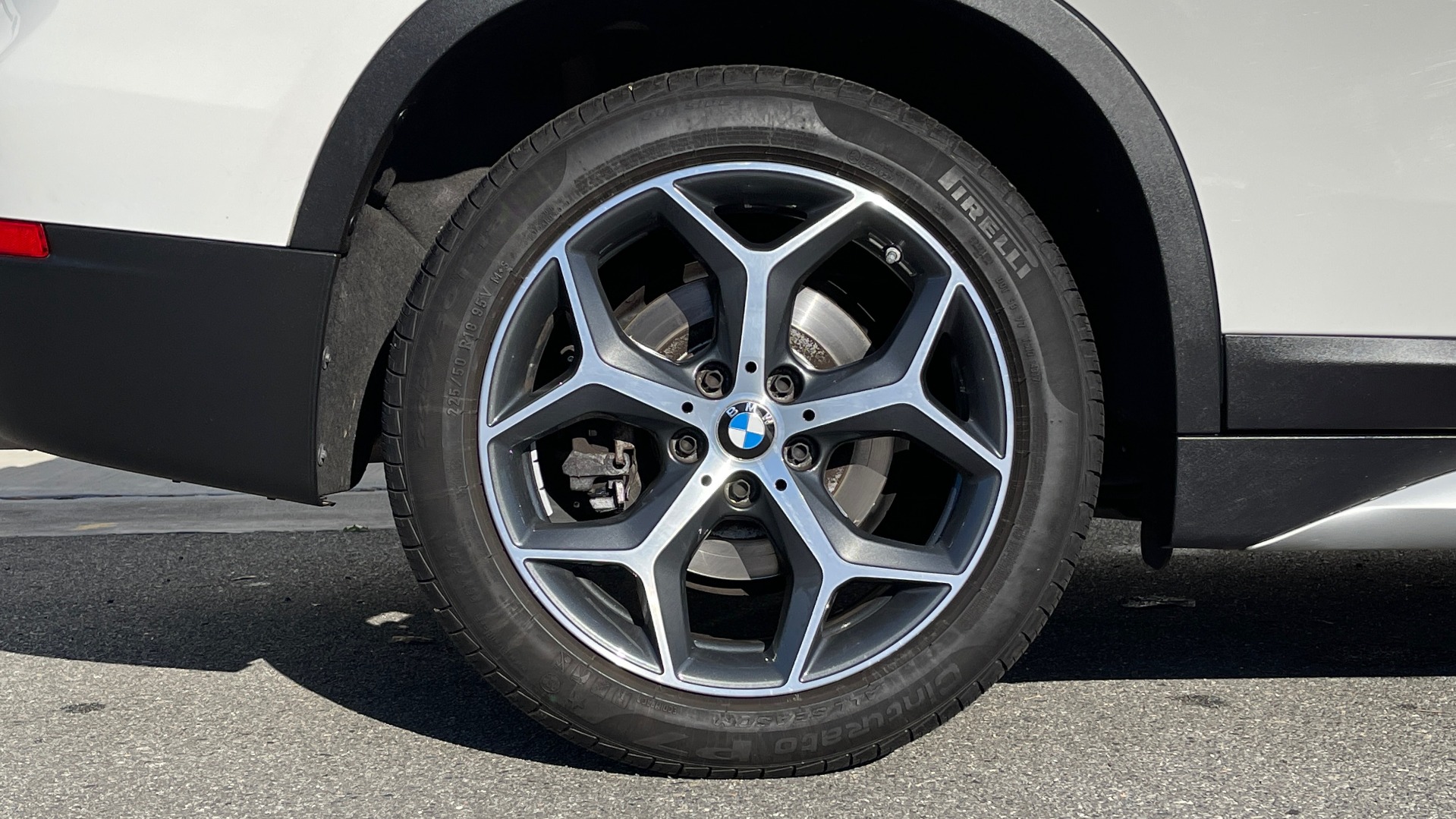 Used 2018 BMW X1 XDRIVE28I / CONV PKG / PANO-ROOF / PARK ASST / REARVIEW for sale $31,995 at Formula Imports in Charlotte NC 28227 60