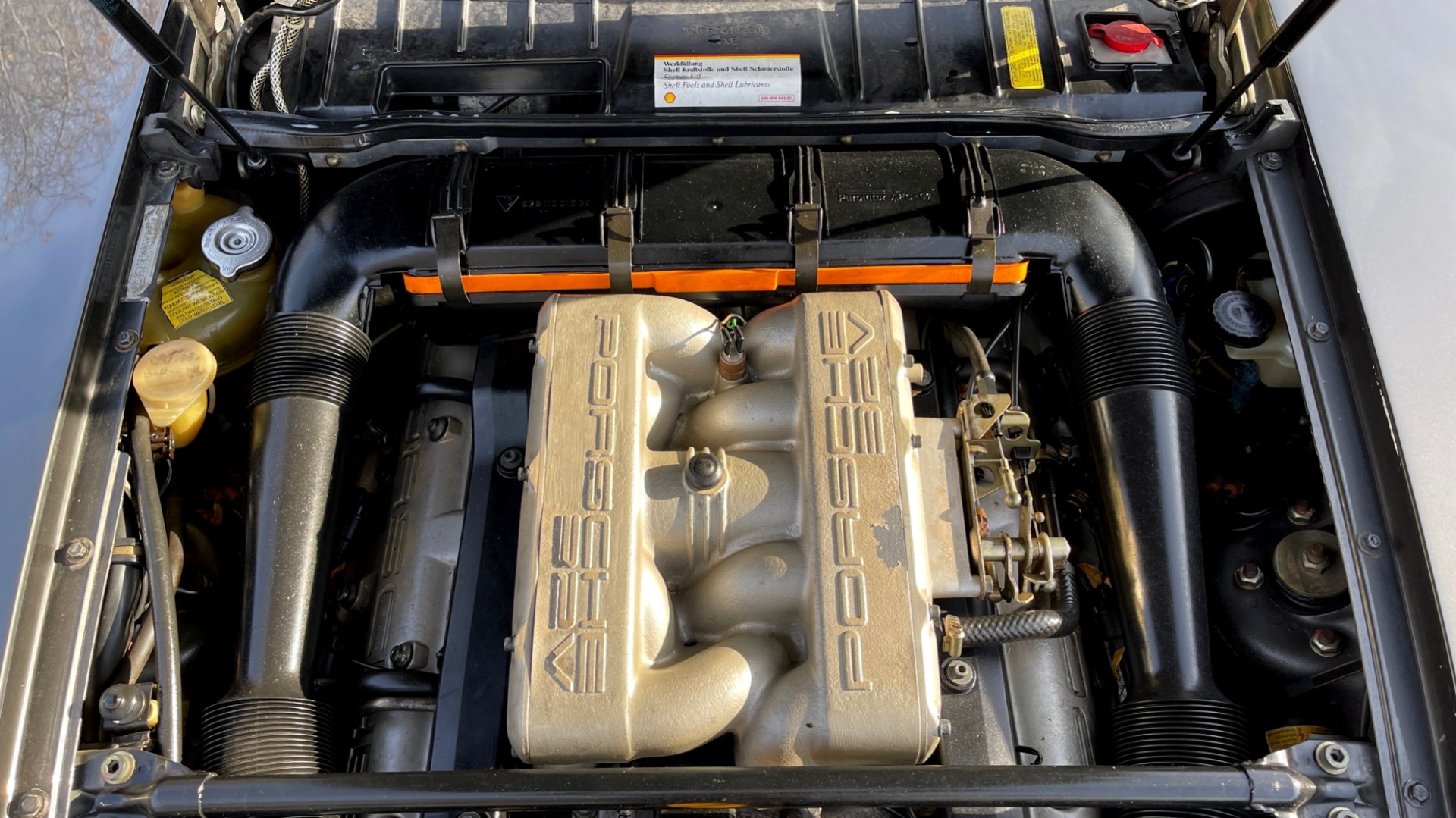 Used 1990 Porsche 928 GT COUPE / 5.0L V8 / 5-SPD MANUAL / LOW MILES for sale Sold at Formula Imports in Charlotte NC 28227 22