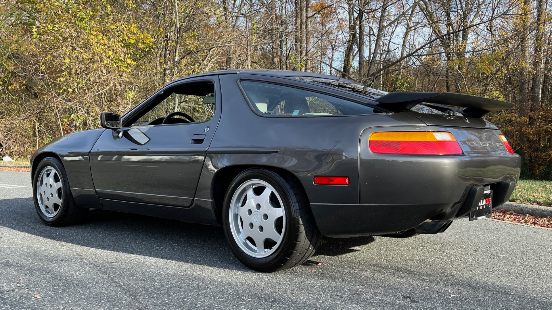 Used 1990 Porsche 928 GT COUPE / 5.0L V8 / 5-SPD MANUAL / LOW MILES for sale $43,999 at Formula Imports in Charlotte NC 28227 3