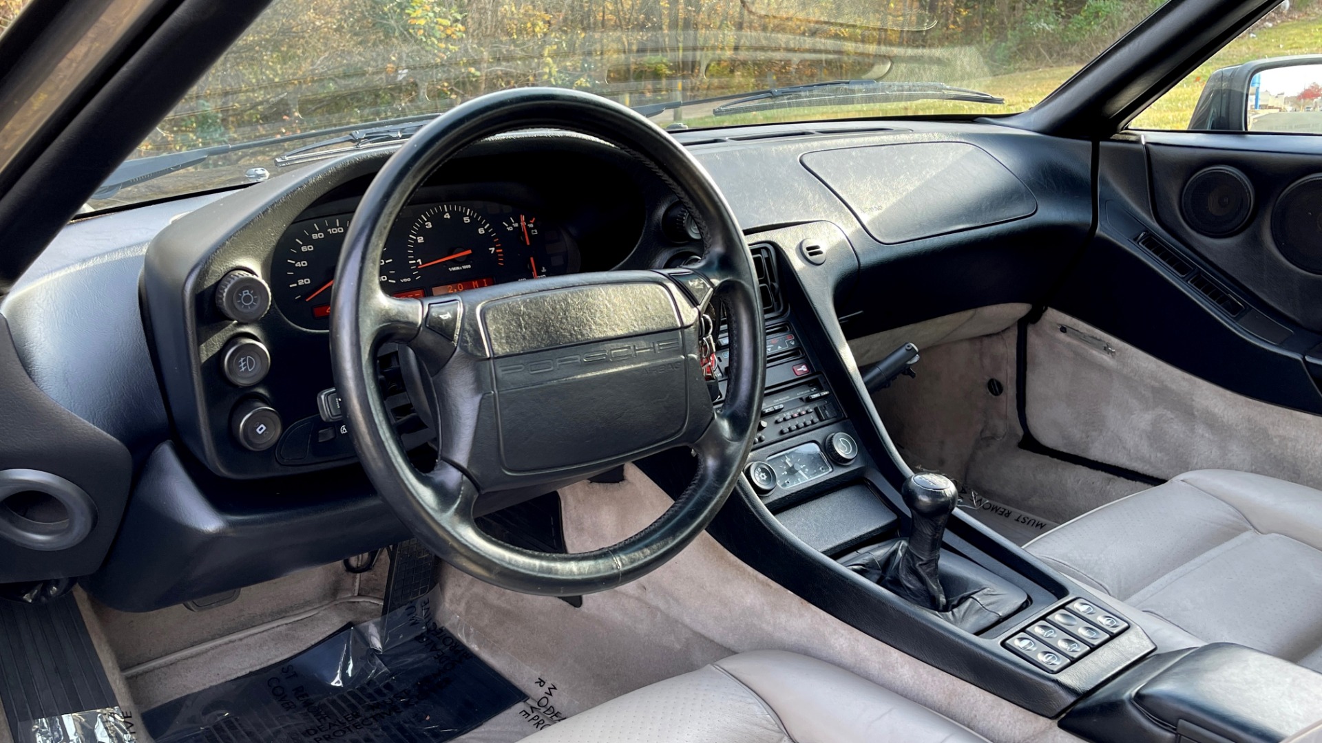 Used 1990 Porsche 928 GT COUPE / 5.0L V8 / 5-SPD MANUAL / LOW MILES for sale Sold at Formula Imports in Charlotte NC 28227 39