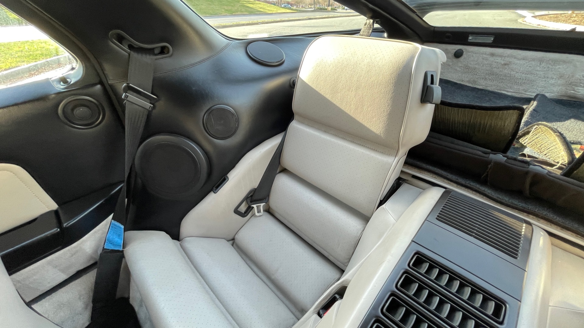 Used 1990 Porsche 928 GT COUPE / 5.0L V8 / 5-SPD MANUAL / LOW MILES for sale Sold at Formula Imports in Charlotte NC 28227 57