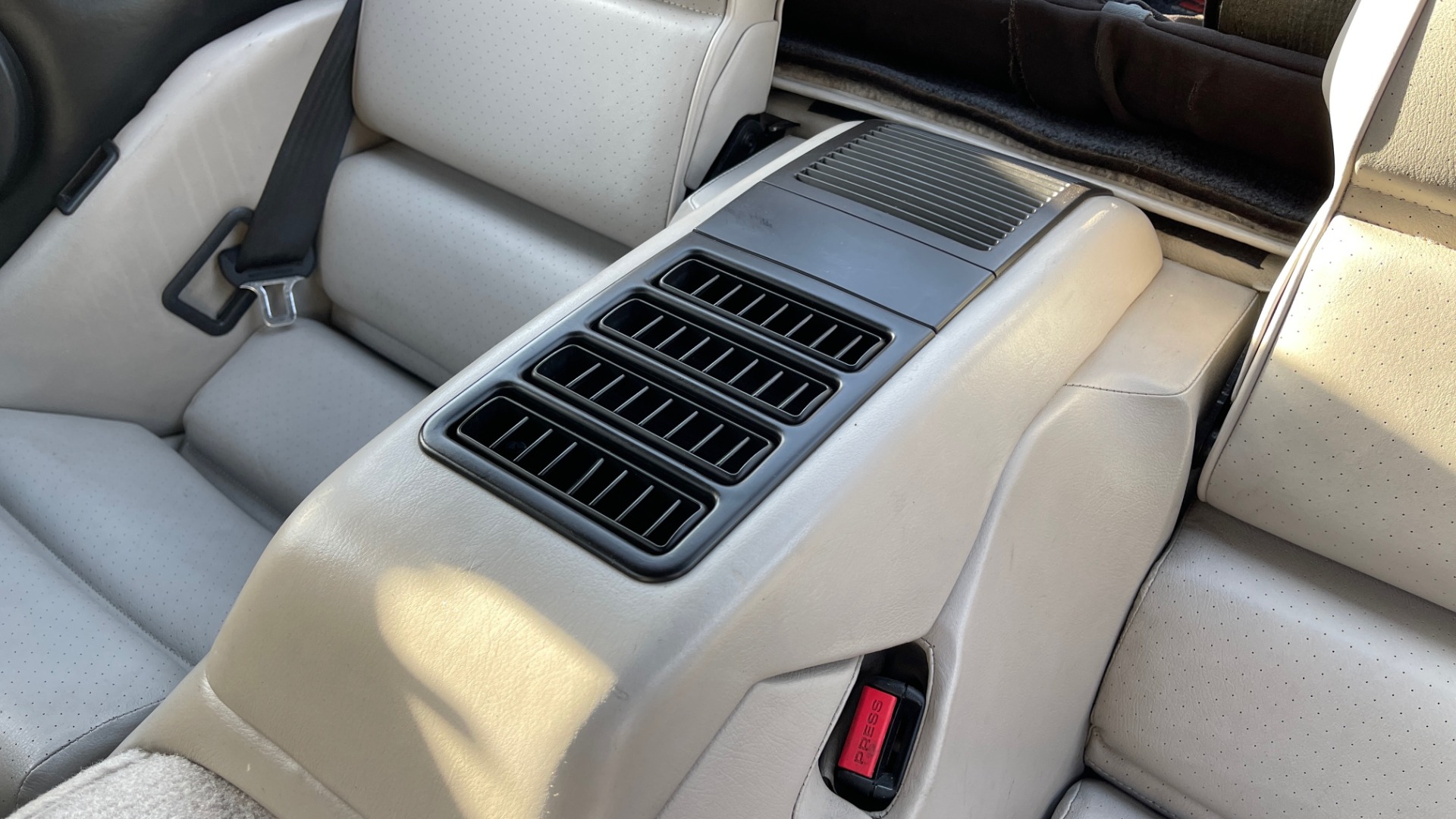 Used 1990 Porsche 928 GT COUPE / 5.0L V8 / 5-SPD MANUAL / LOW MILES for sale Sold at Formula Imports in Charlotte NC 28227 59