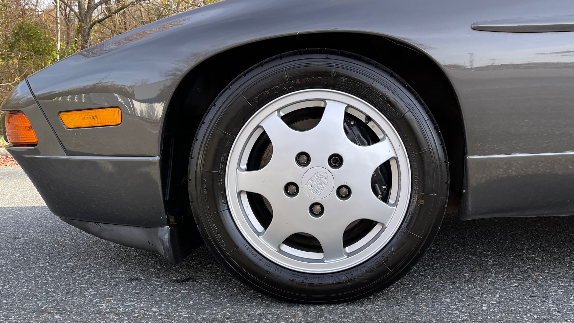 Used 1990 Porsche 928 GT COUPE / 5.0L V8 / 5-SPD MANUAL / LOW MILES for sale Sold at Formula Imports in Charlotte NC 28227 71