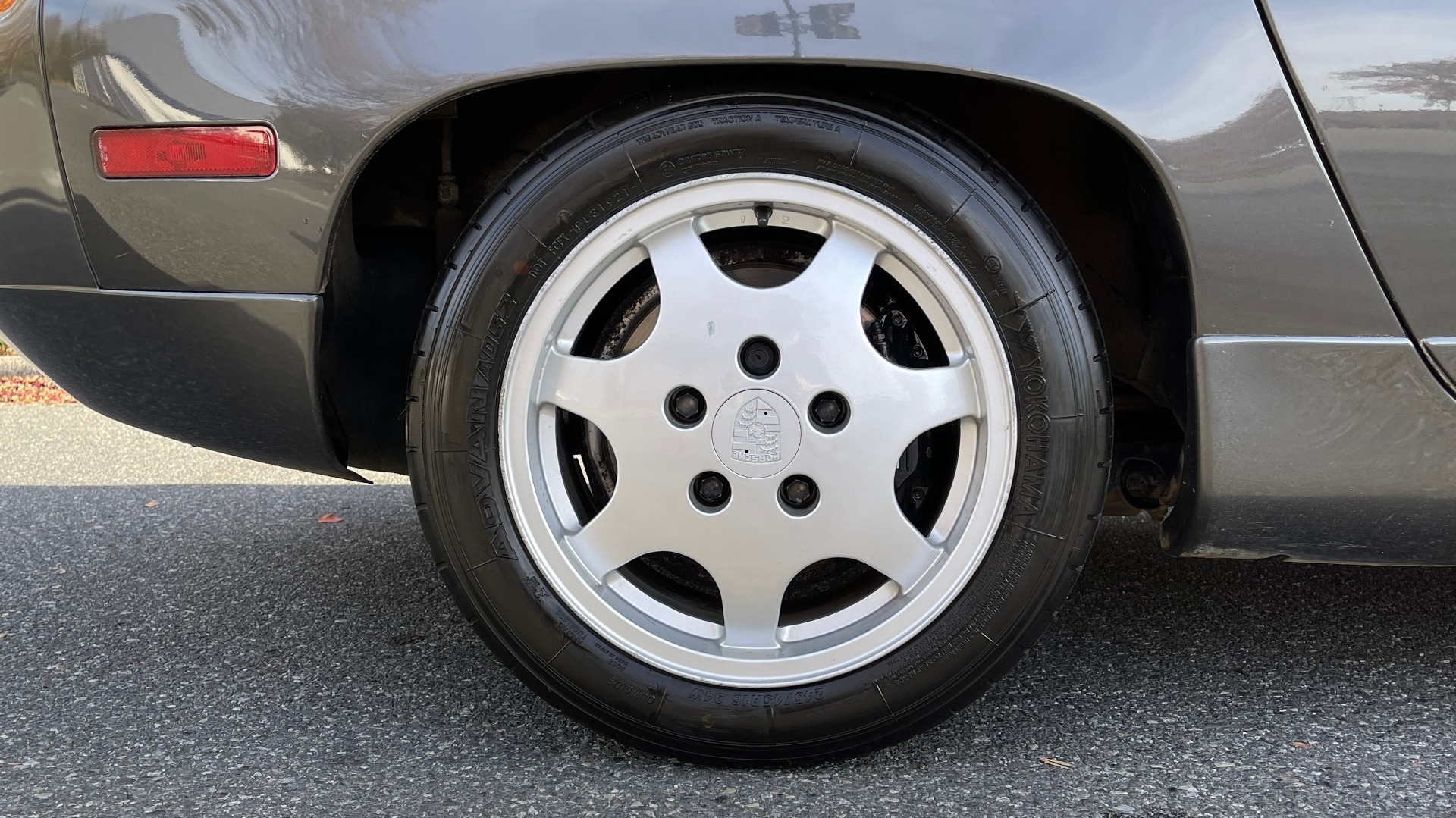Used 1990 Porsche 928 GT COUPE / 5.0L V8 / 5-SPD MANUAL / LOW MILES for sale Sold at Formula Imports in Charlotte NC 28227 73