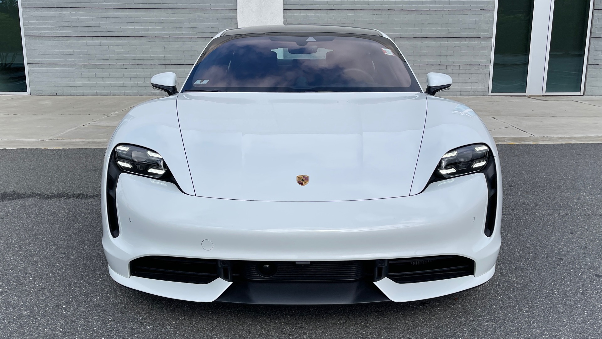 Used 2020 Porsche TAYCAN TURBO SEDAN / AWD / NAV / BOSE / PANO-ROOF / LCA / SURROUND VIEW for sale $162,995 at Formula Imports in Charlotte NC 28227 15