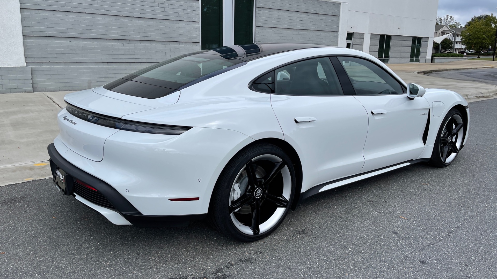 Used 2020 Porsche TAYCAN TURBO SEDAN / AWD / NAV / BOSE / PANO-ROOF / LCA / SURROUND VIEW for sale $162,995 at Formula Imports in Charlotte NC 28227 8
