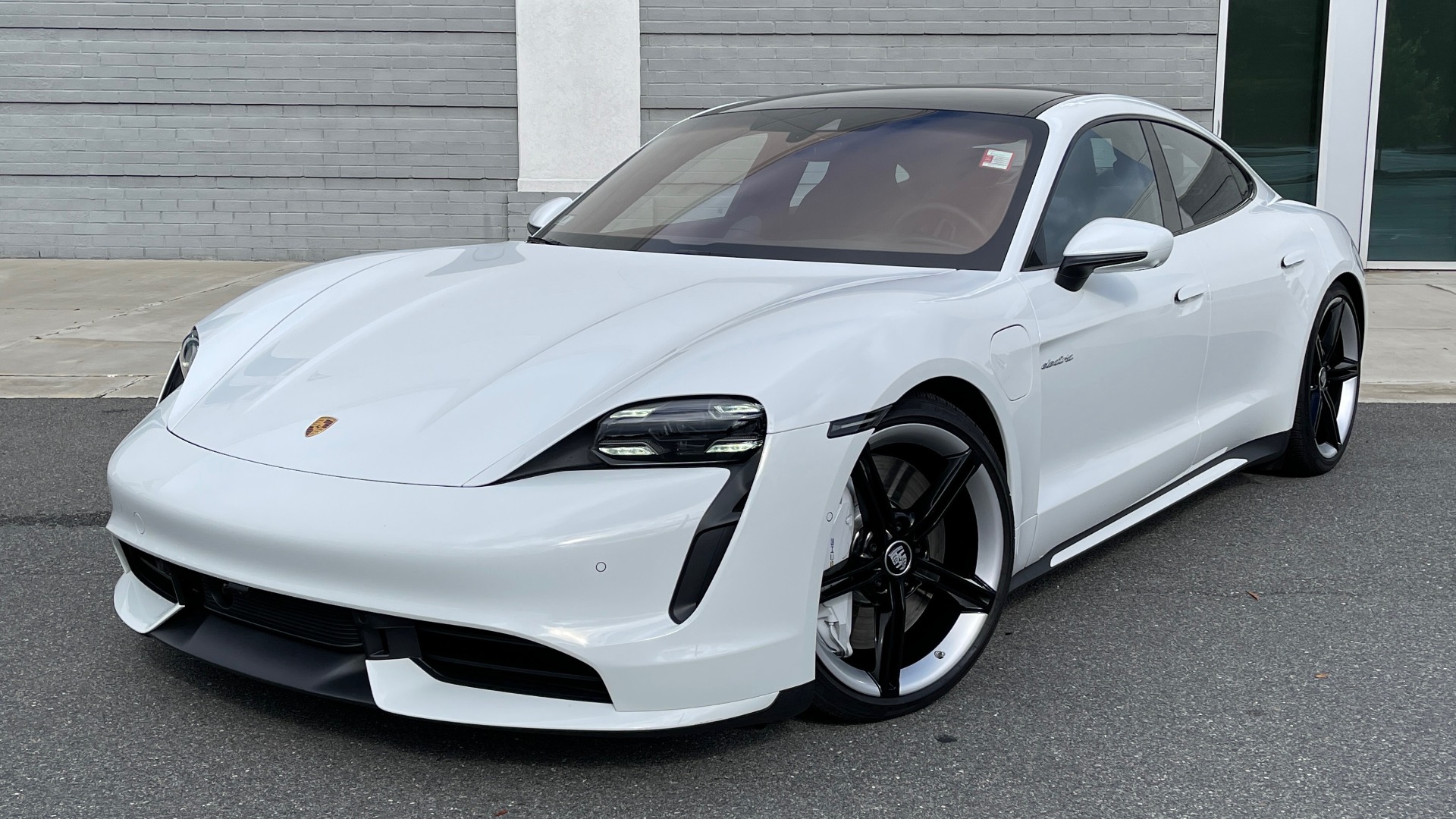 Used 2020 Porsche TAYCAN TURBO SEDAN / AWD / NAV / BOSE / PANO-ROOF / LCA / SURROUND VIEW for sale $162,995 at Formula Imports in Charlotte NC 28227 1