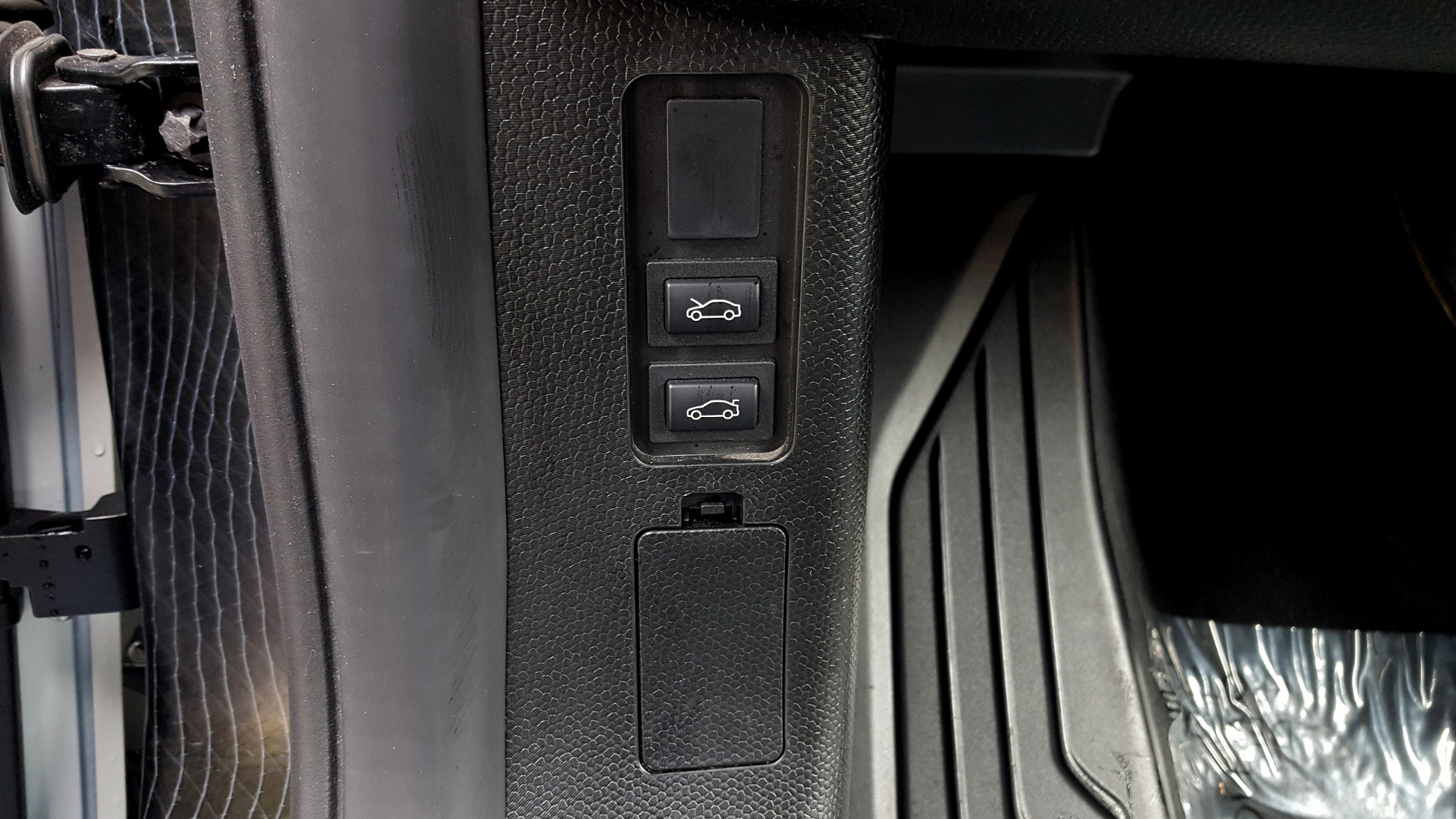 Used 2014 BMW i3 for sale Sold at Formula Imports in Charlotte NC 28227 34
