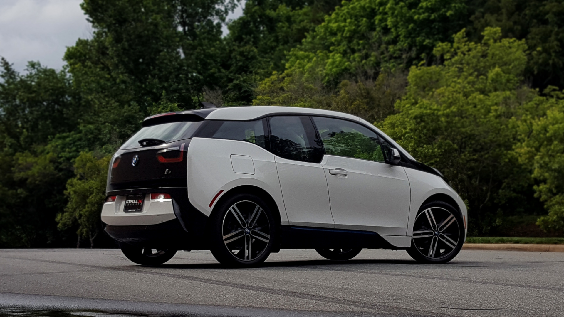 Used 2014 BMW i3 for sale Sold at Formula Imports in Charlotte NC 28227 43