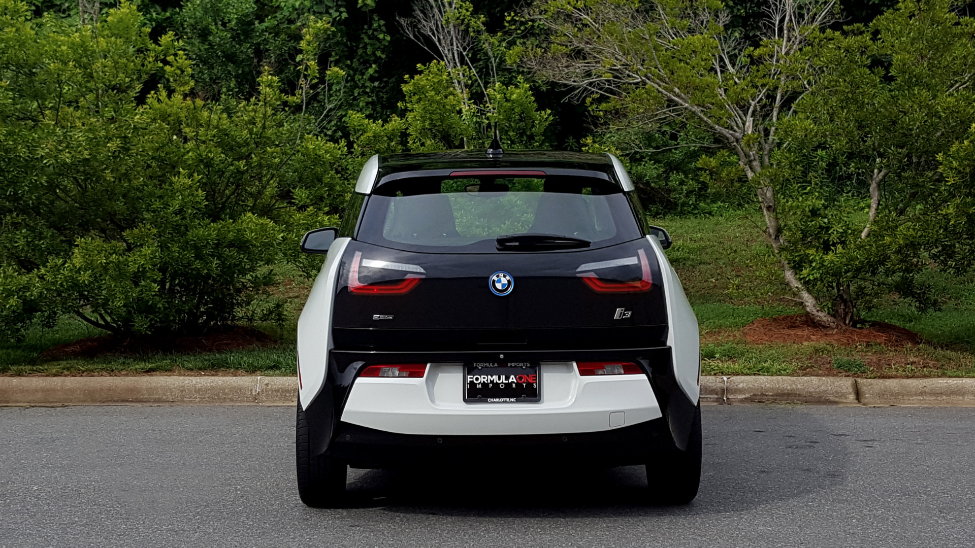 Used 2014 BMW i3 for sale Sold at Formula Imports in Charlotte NC 28227 44