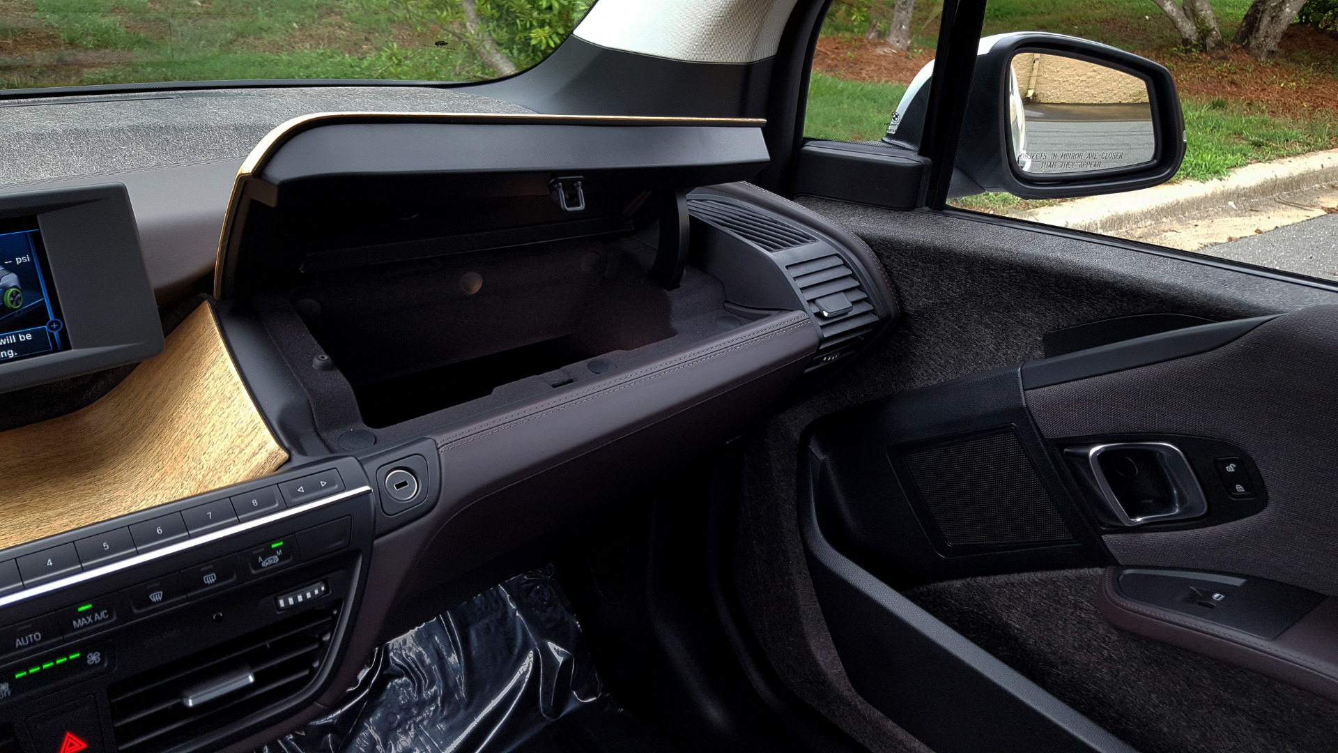 Used 2014 BMW i3 for sale Sold at Formula Imports in Charlotte NC 28227 65