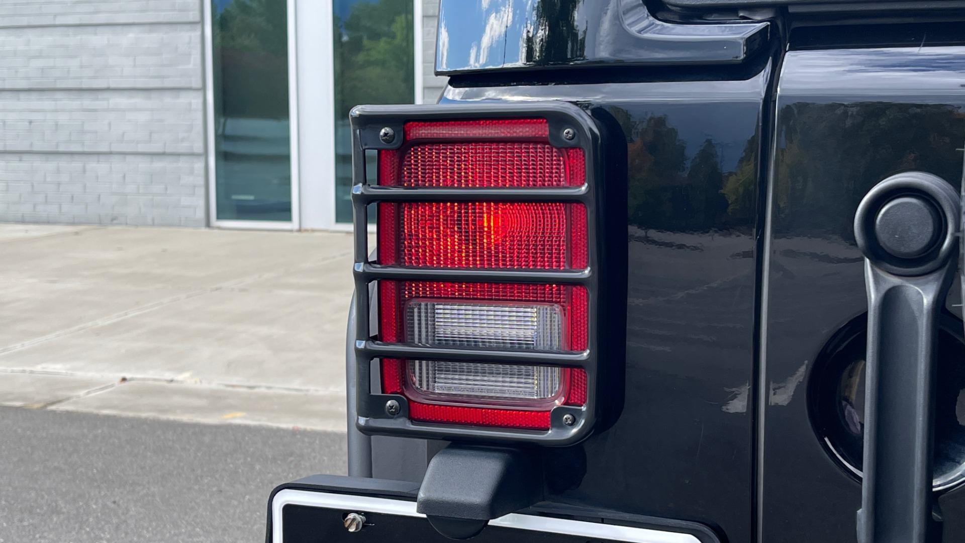 Used 2015 Jeep WRANGLER UNLIMITED RUBICON HARD ROCK 4X4 / 3.6L / 5-SPD AUTO / FREEDOM TOP for sale Sold at Formula Imports in Charlotte NC 28227 23