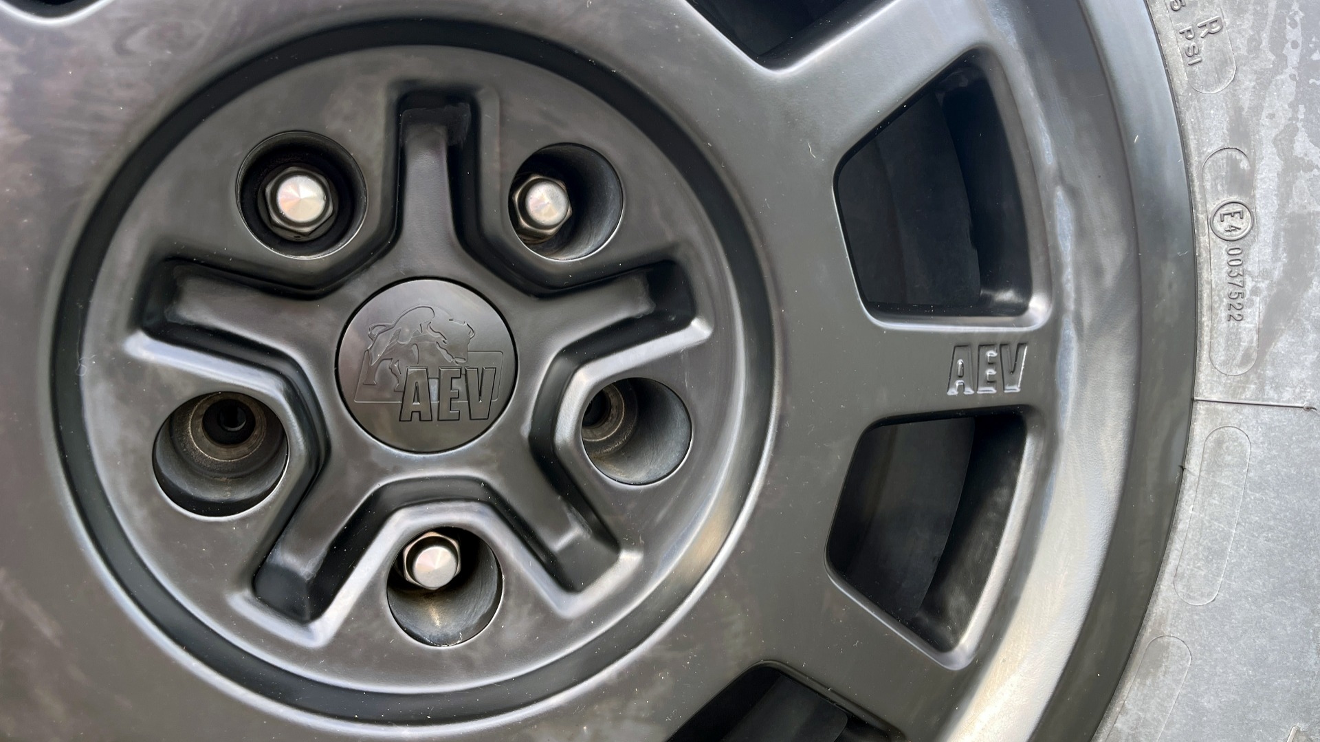 Used 2015 Jeep WRANGLER UNLIMITED RUBICON HARD ROCK 4X4 / 3.6L / 5-SPD AUTO / FREEDOM TOP for sale Sold at Formula Imports in Charlotte NC 28227 25
