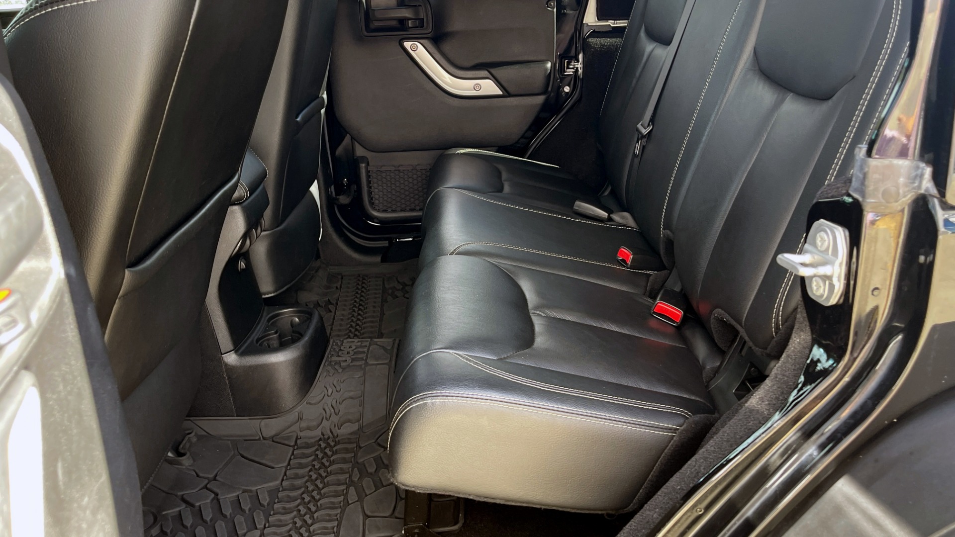 Used 2015 Jeep WRANGLER UNLIMITED RUBICON HARD ROCK 4X4 / 3.6L / 5-SPD AUTO / FREEDOM TOP for sale Sold at Formula Imports in Charlotte NC 28227 57