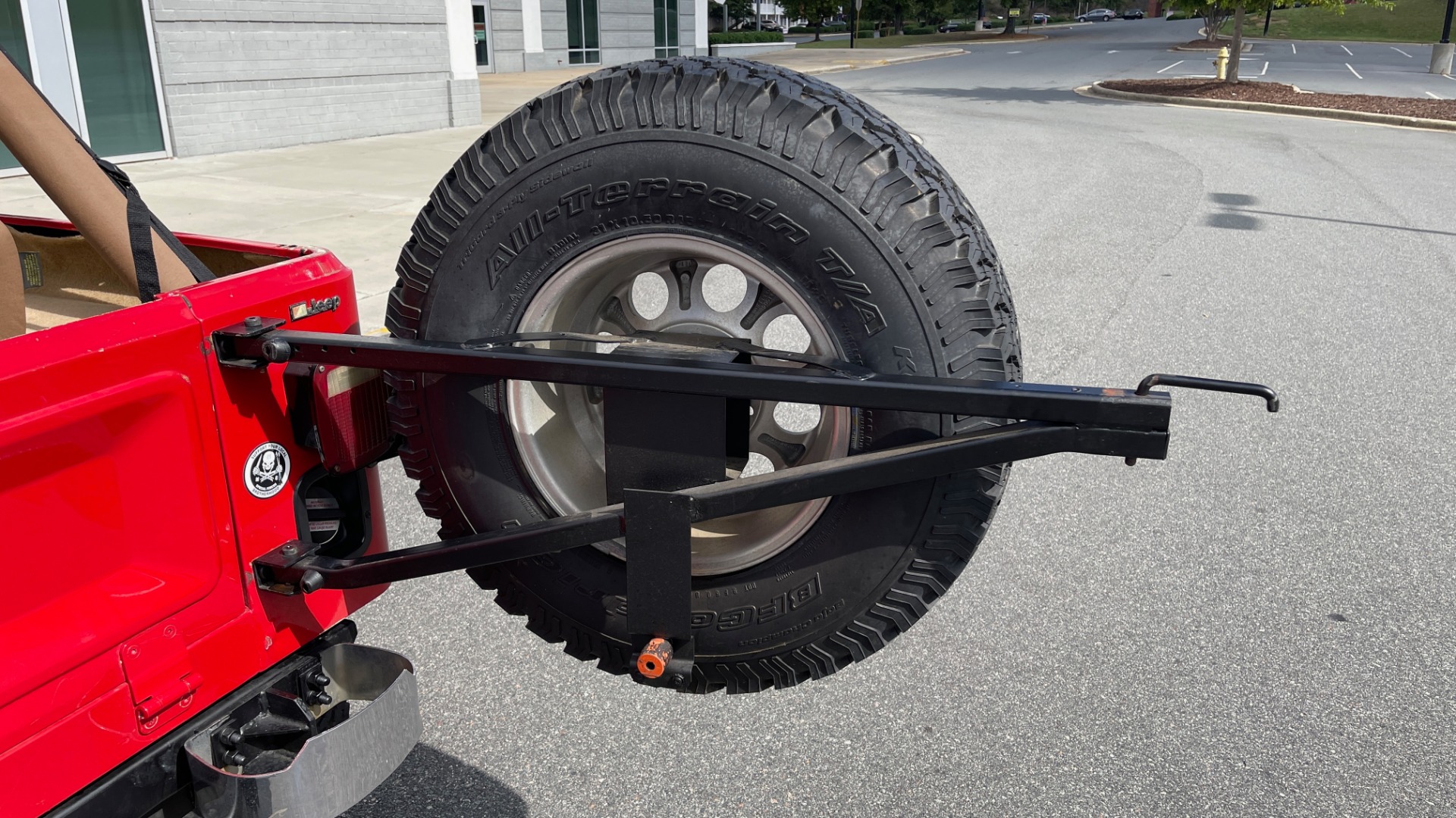 Used 1986 Jeep CJ-7 SOFT-TOP / 4X4 / 4.2L I6 / 5-SPEED MANUAL / HERTZ SPEAKERS / BFG TIRES for sale $20,999 at Formula Imports in Charlotte NC 28227 36