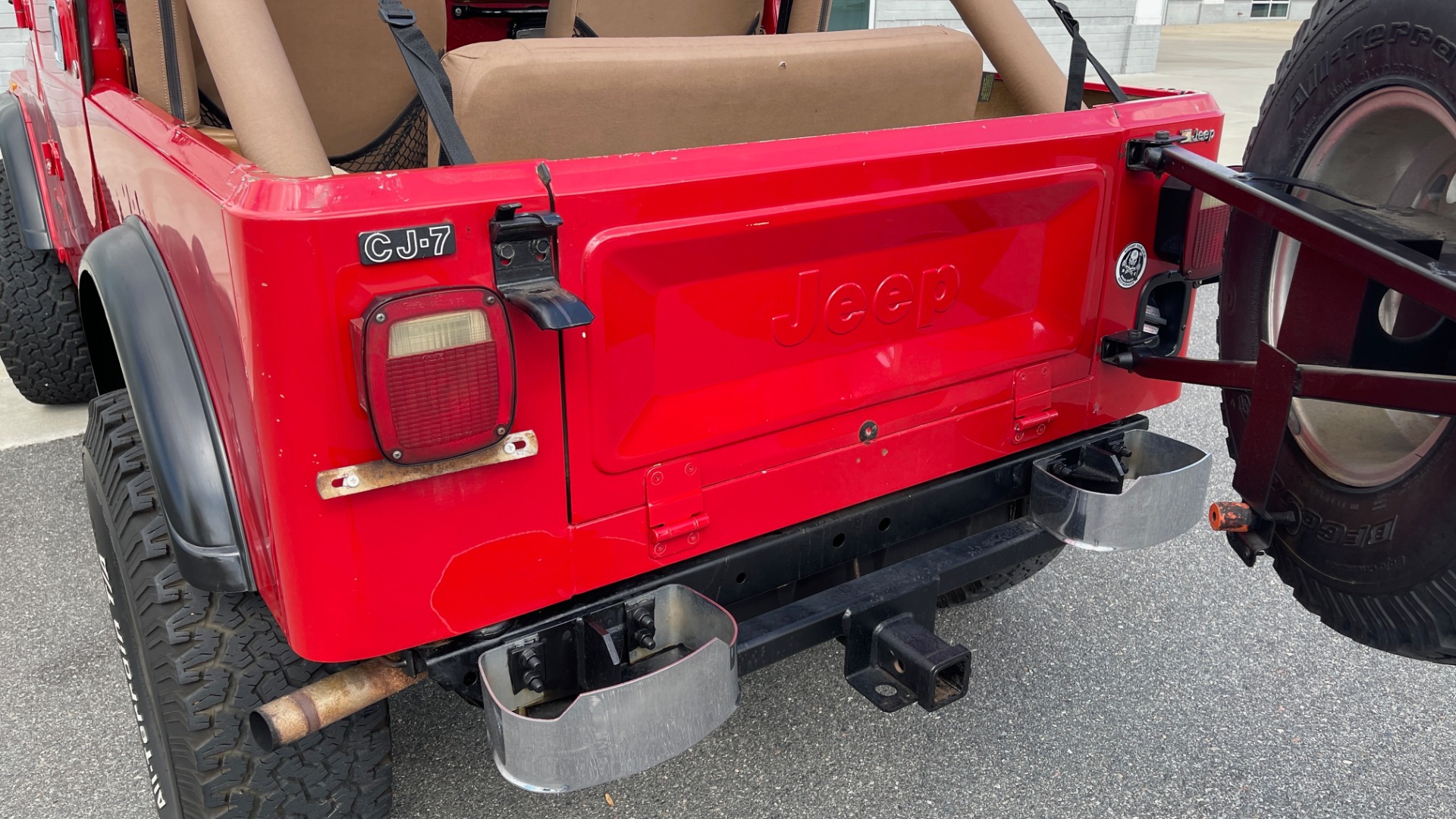 Used 1986 Jeep CJ-7 SOFT-TOP / 4X4 / 4.2L I6 / 5-SPEED MANUAL / HERTZ SPEAKERS / BFG TIRES for sale Sold at Formula Imports in Charlotte NC 28227 37