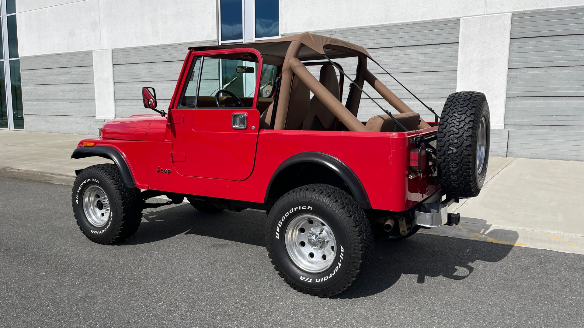 Used 1986 Jeep CJ-7 SOFT-TOP / 4X4 / 4.2L I6 / 5-SPEED MANUAL / HERTZ SPEAKERS / BFG TIRES for sale Sold at Formula Imports in Charlotte NC 28227 4