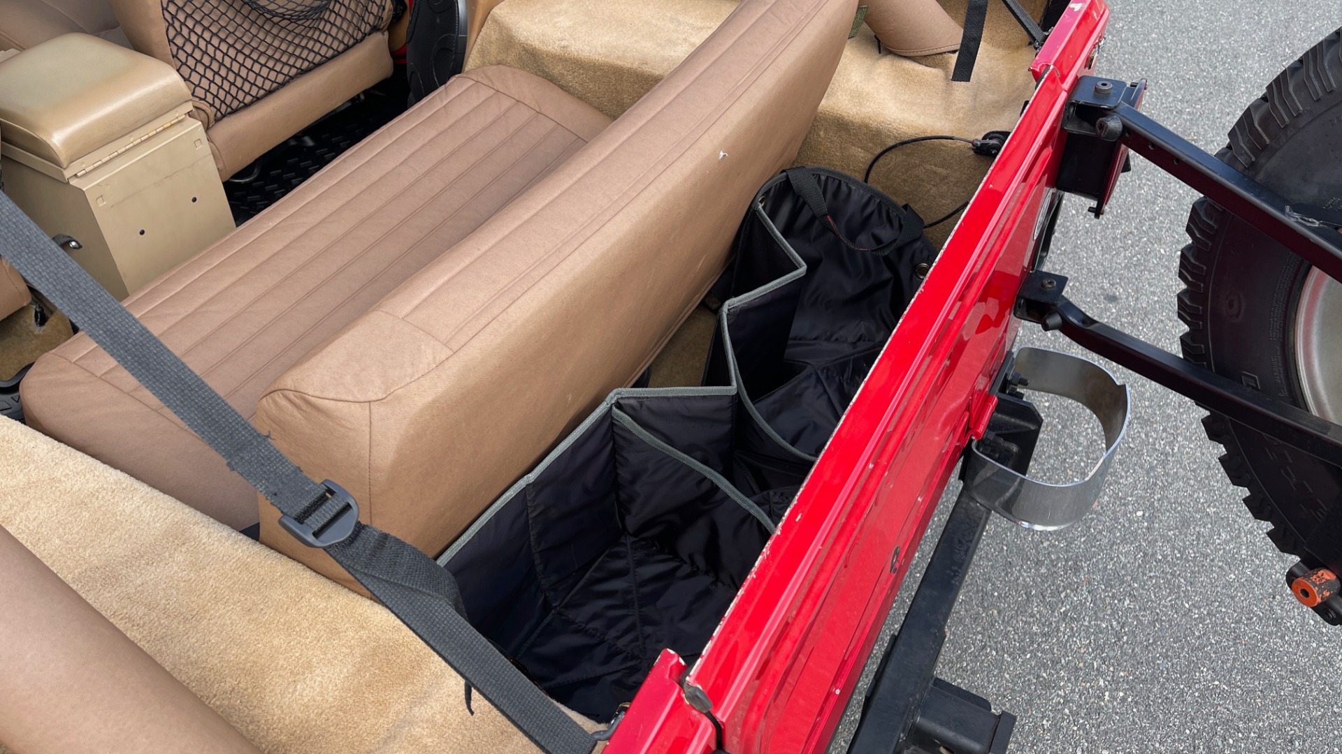 Used 1986 Jeep CJ-7 SOFT-TOP / 4X4 / 4.2L I6 / 5-SPEED MANUAL / HERTZ SPEAKERS / BFG TIRES for sale $20,999 at Formula Imports in Charlotte NC 28227 40
