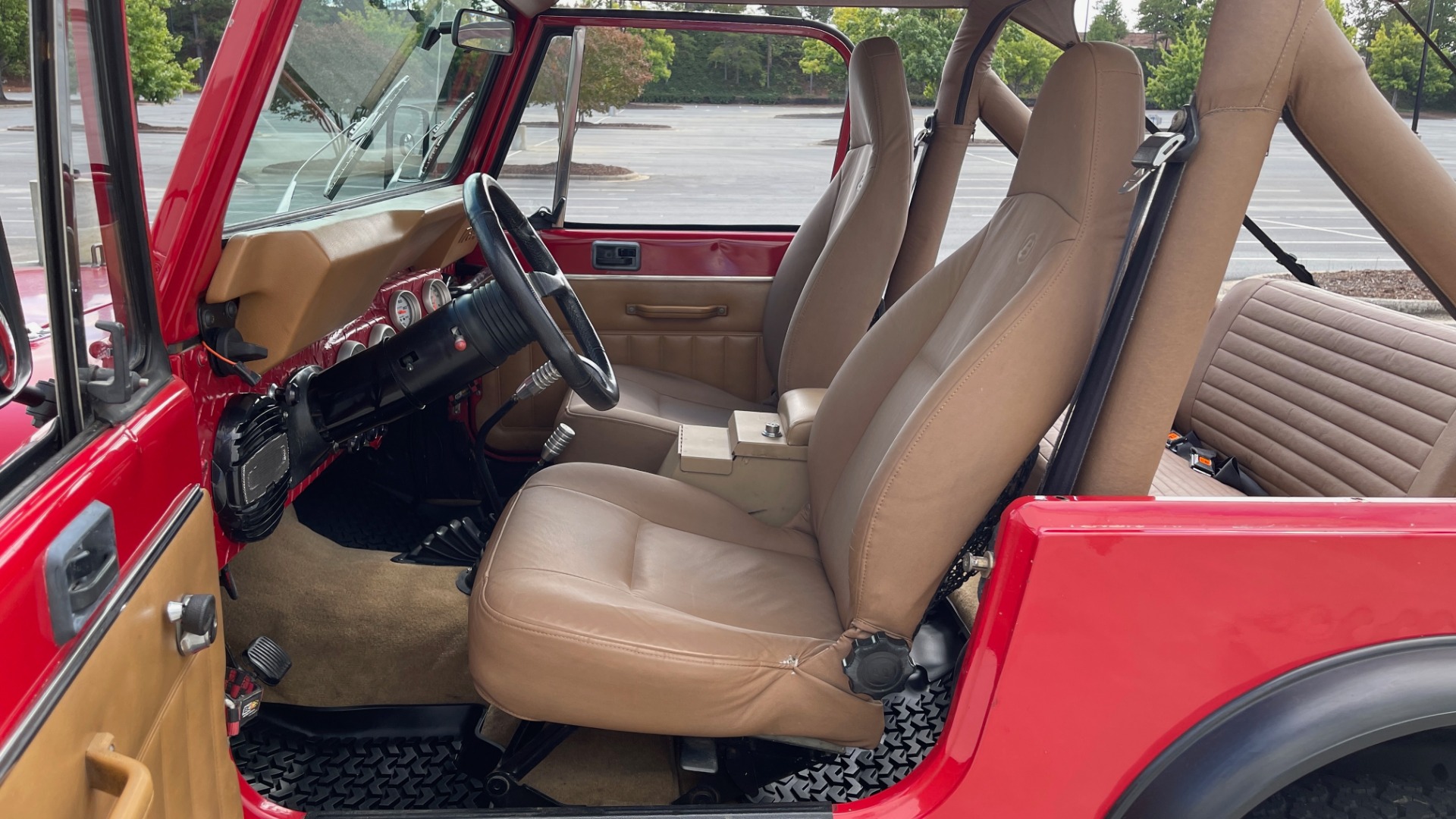Used 1986 Jeep CJ-7 SOFT-TOP / 4X4 / 4.2L I6 / 5-SPEED MANUAL / HERTZ SPEAKERS / BFG TIRES for sale $20,999 at Formula Imports in Charlotte NC 28227 55