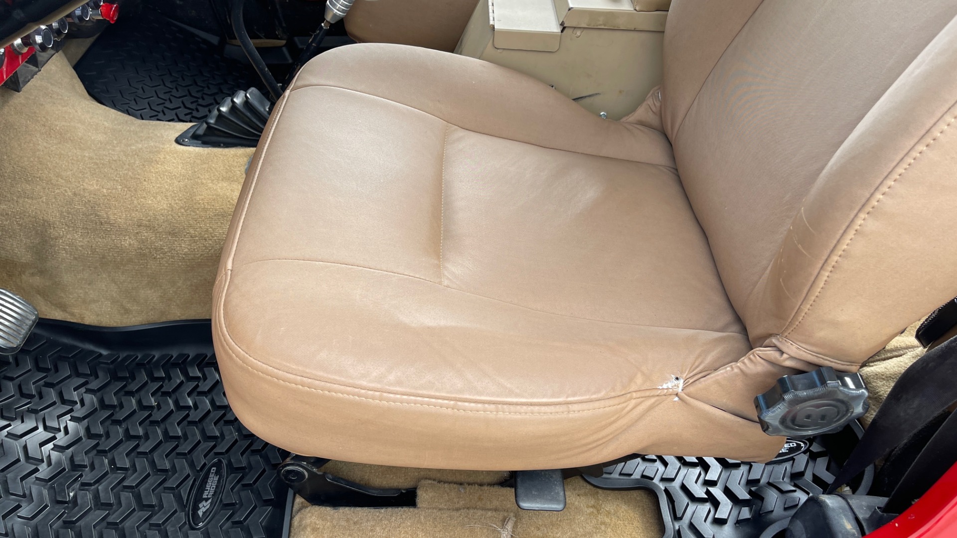 Used 1986 Jeep CJ-7 SOFT-TOP / 4X4 / 4.2L I6 / 5-SPEED MANUAL / HERTZ SPEAKERS / BFG TIRES for sale $20,999 at Formula Imports in Charlotte NC 28227 56