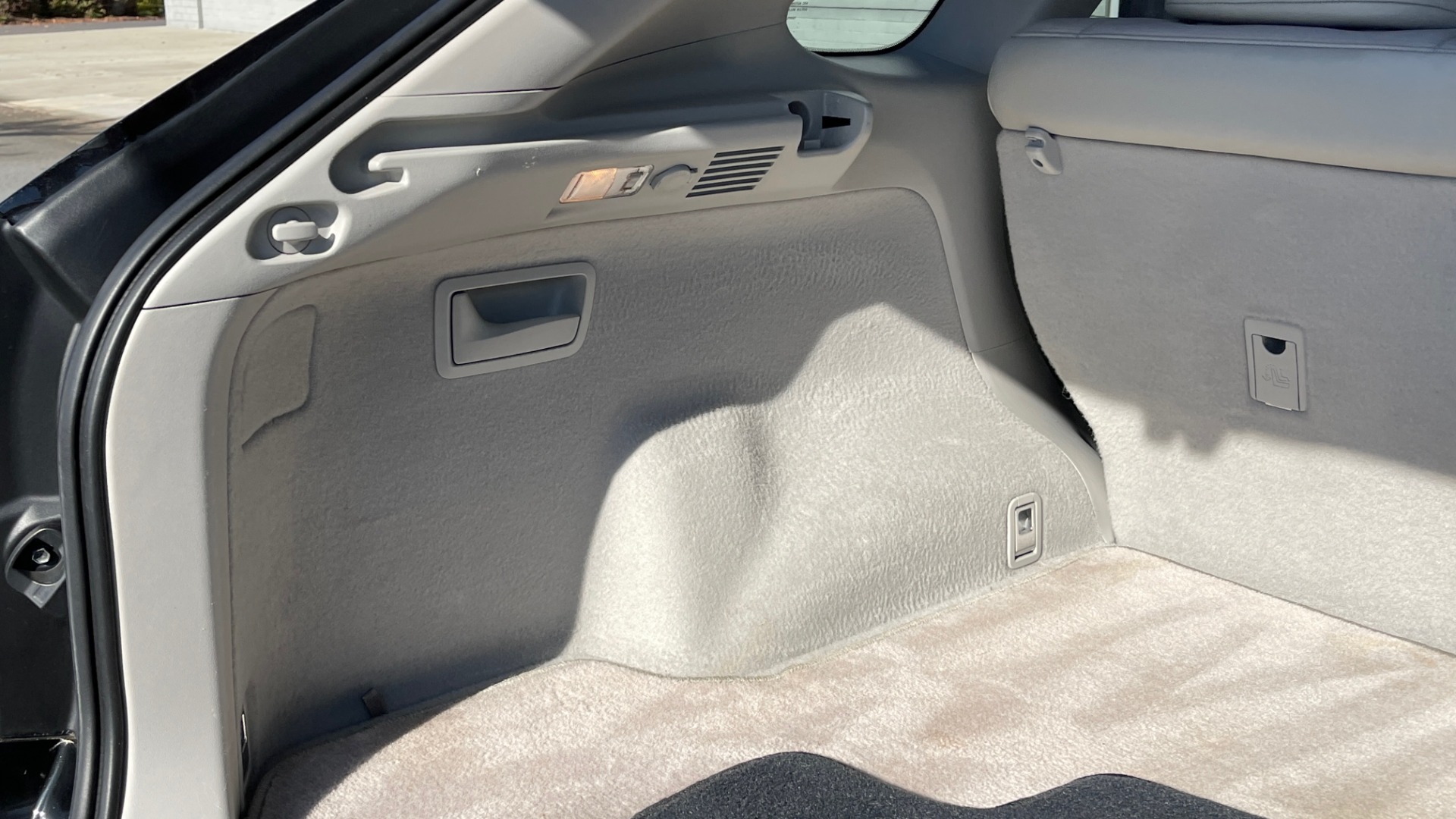 Used 2011 Lexus RX 350 PREMIUM / TOWING PREP PKG / VENTILATED STS / SUNROOF / REARVIEW for sale Sold at Formula Imports in Charlotte NC 28227 17