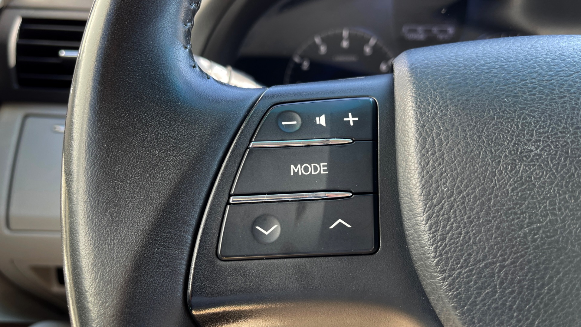 Used 2011 Lexus RX 350 PREMIUM / TOWING PREP PKG / VENTILATED STS / SUNROOF / REARVIEW for sale Sold at Formula Imports in Charlotte NC 28227 31