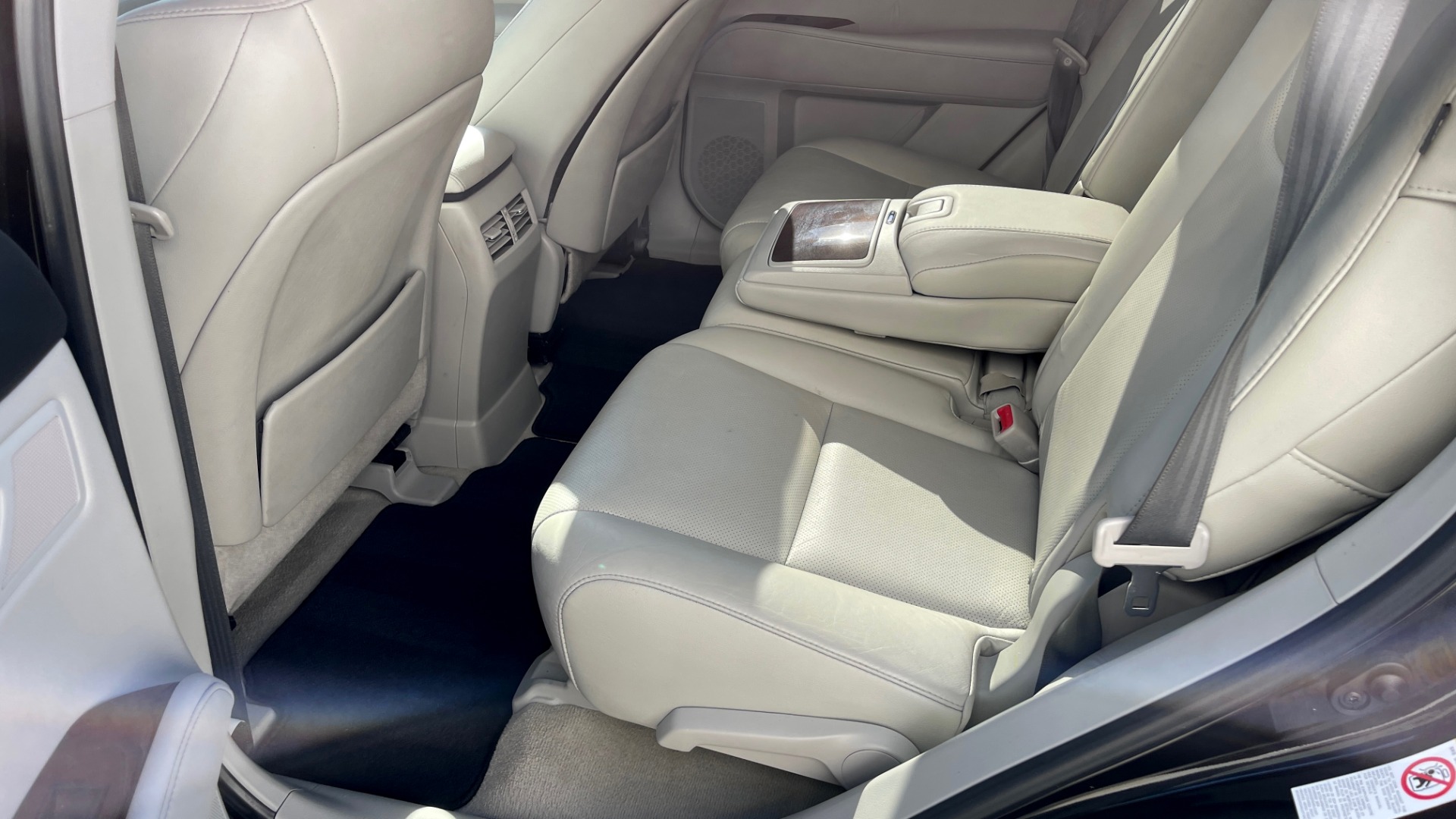Used 2011 Lexus RX 350 PREMIUM / TOWING PREP PKG / VENTILATED STS / SUNROOF / REARVIEW for sale Sold at Formula Imports in Charlotte NC 28227 47