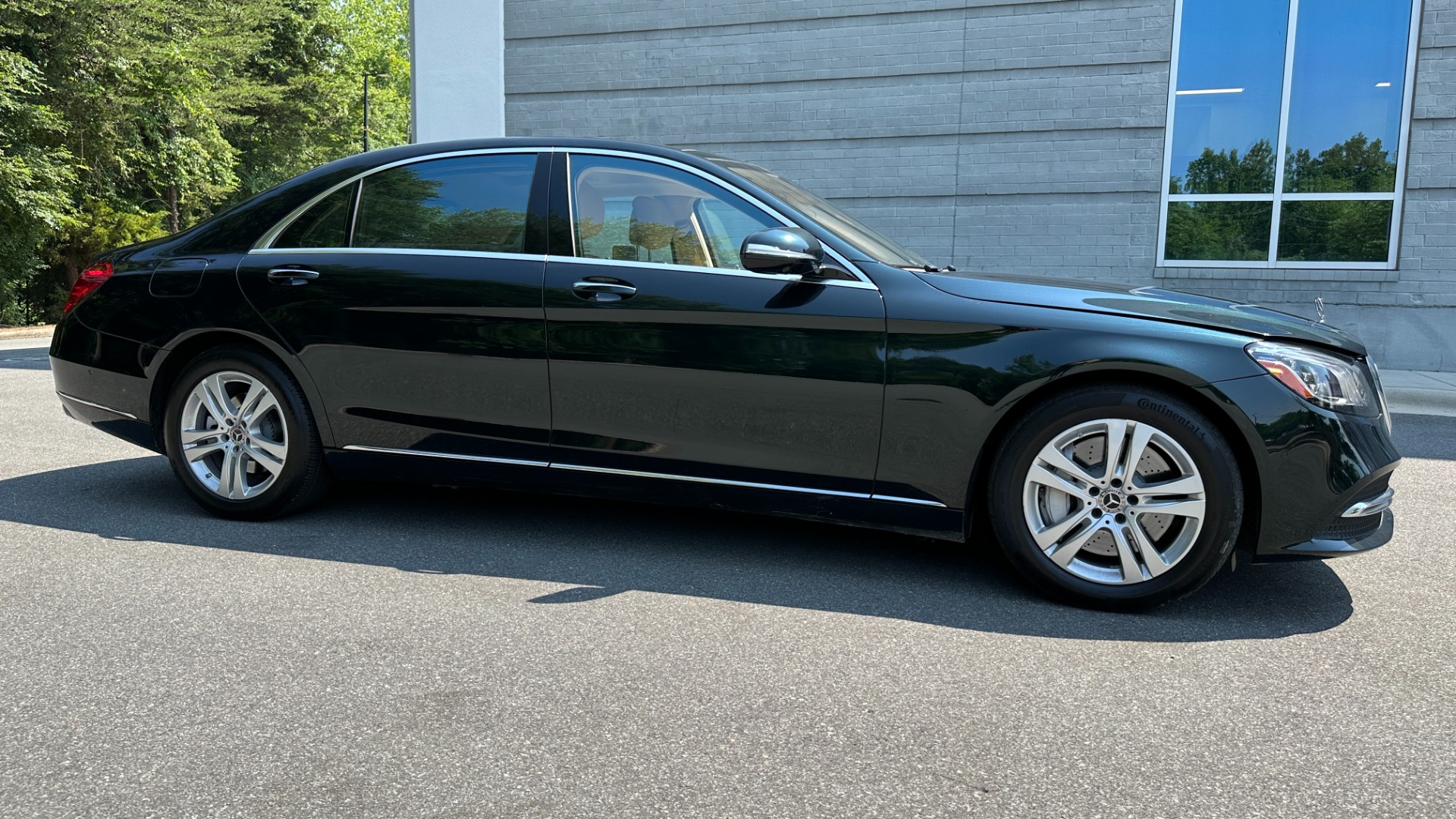 Used 2018 Mercedes-Benz S-Class S560 / EXECUTIVE PACKAGE / PREMIUM / DRIVER ASSIST for sale Sold at Formula Imports in Charlotte NC 28227 3