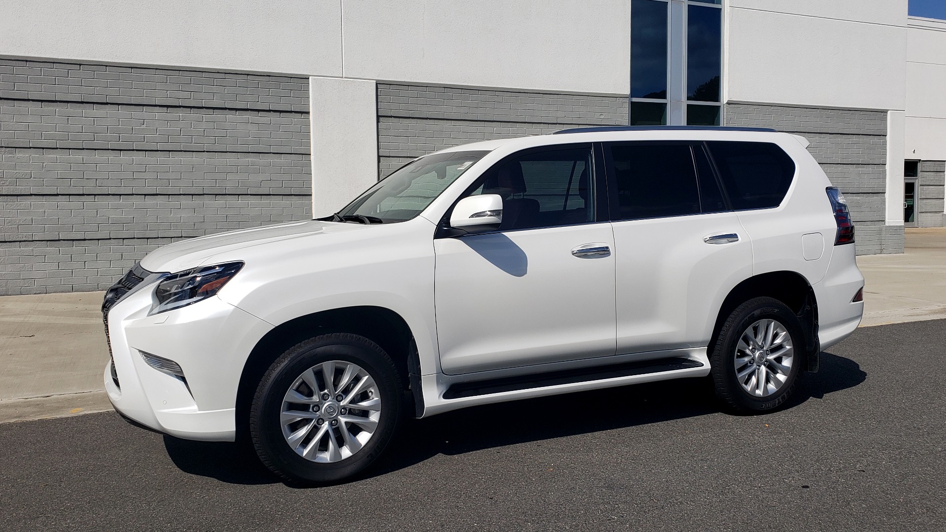 Used 2021 Lexus GX 460 PREMIUM / AWD / NAV / SUNROOF / 3-ROW / REARVIEW for sale Sold at Formula Imports in Charlotte NC 28227 3