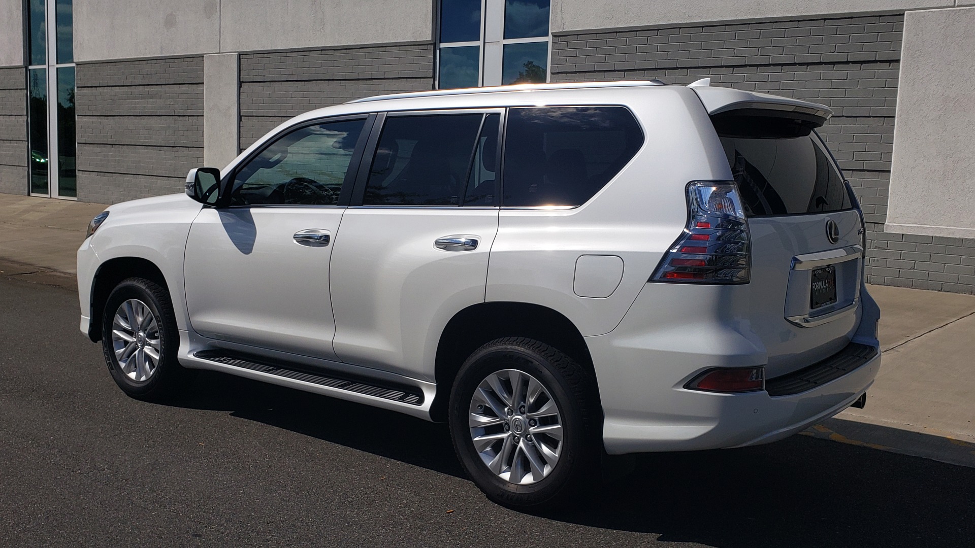 Used 2021 Lexus GX 460 PREMIUM / AWD / NAV / SUNROOF / 3-ROW / REARVIEW for sale Sold at Formula Imports in Charlotte NC 28227 5