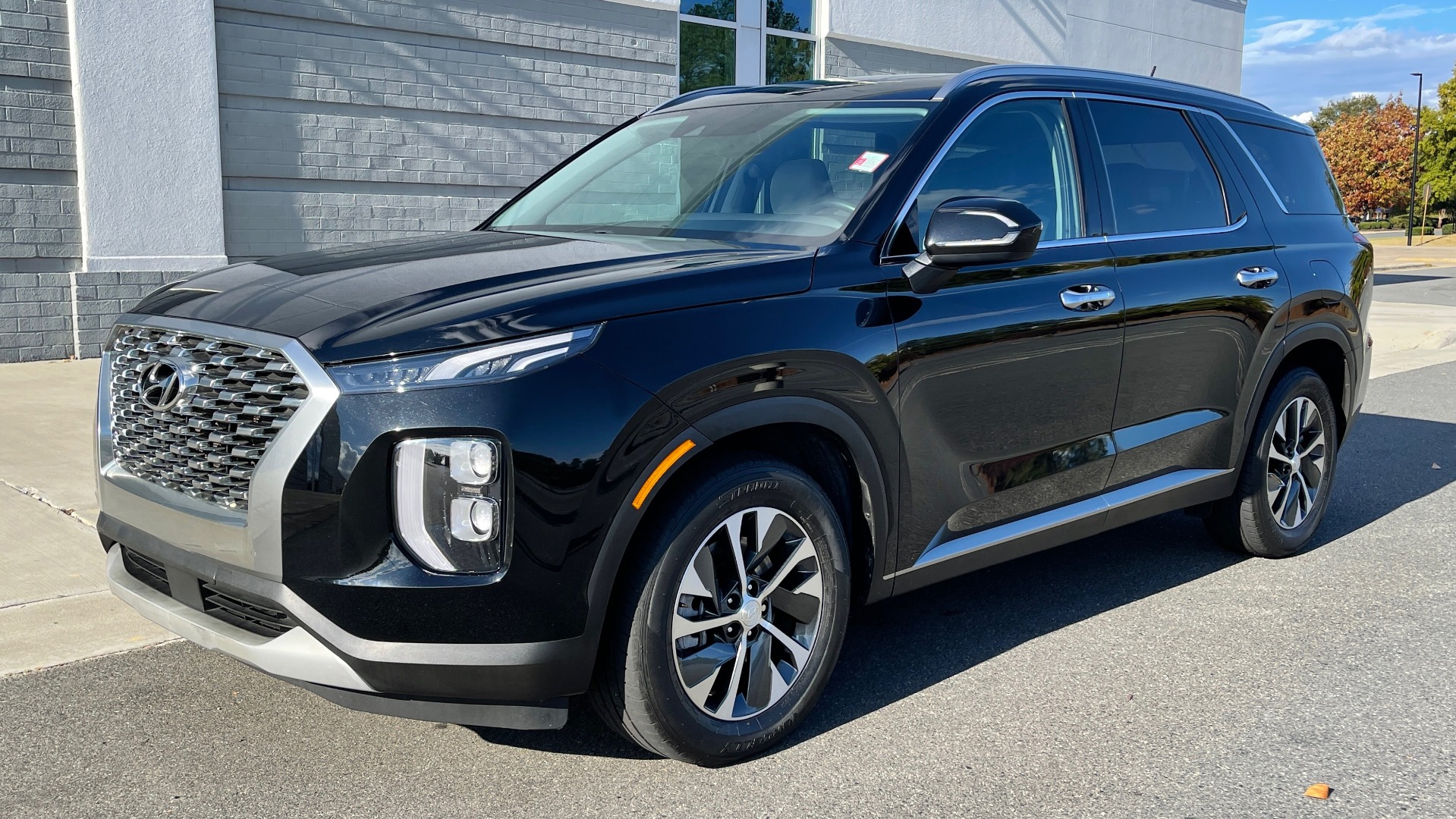 Used 2020 Hyundai PALISADE SEL / 3.8L V6 / FWD / 8-SPD AUTO / SUNROOF / 3-ROW / REARVIEW for sale Sold at Formula Imports in Charlotte NC 28227 2