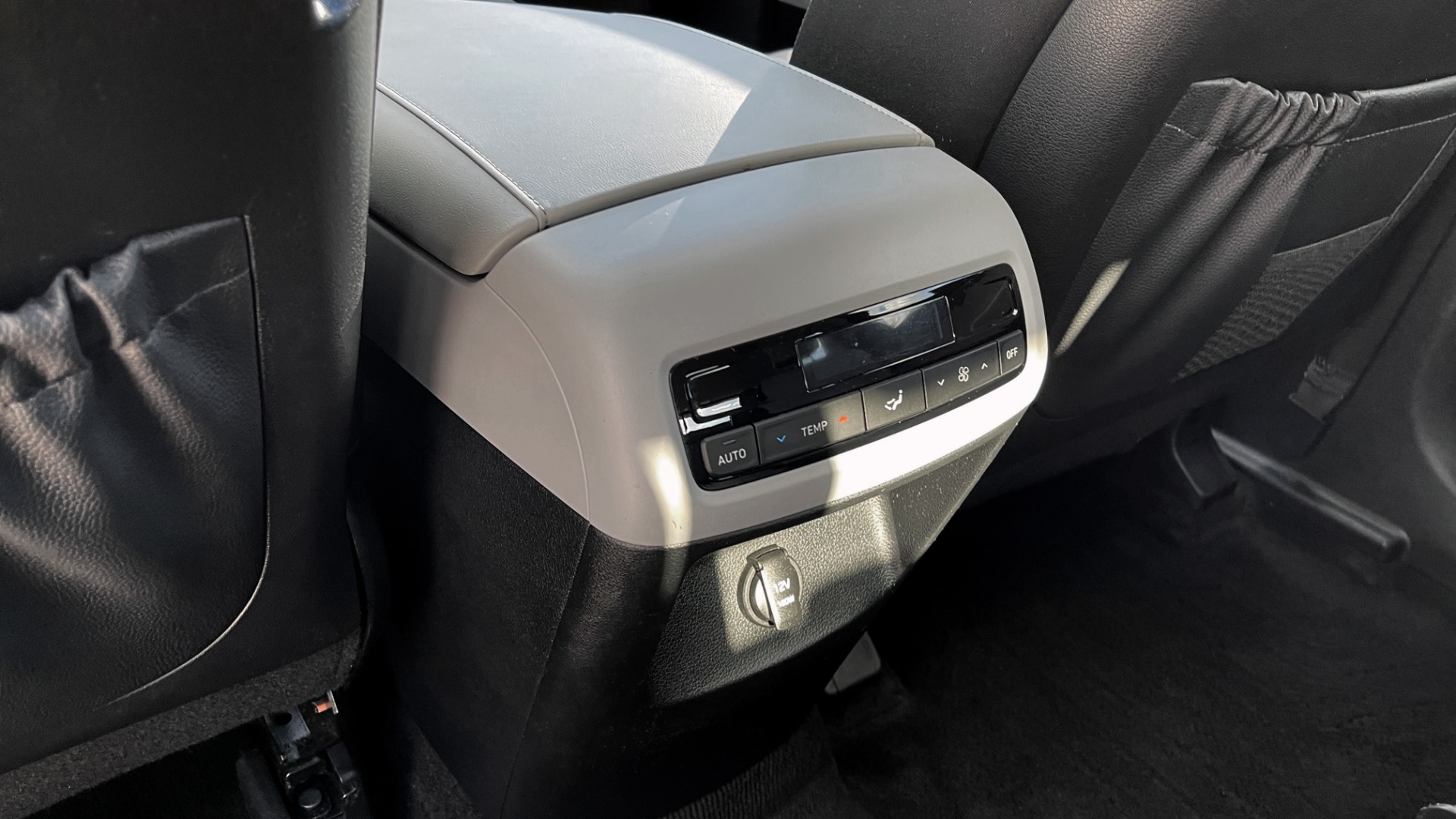 Used 2020 Hyundai PALISADE SEL / 3.8L V6 / FWD / 8-SPD AUTO / SUNROOF / 3-ROW / REARVIEW for sale Sold at Formula Imports in Charlotte NC 28227 42
