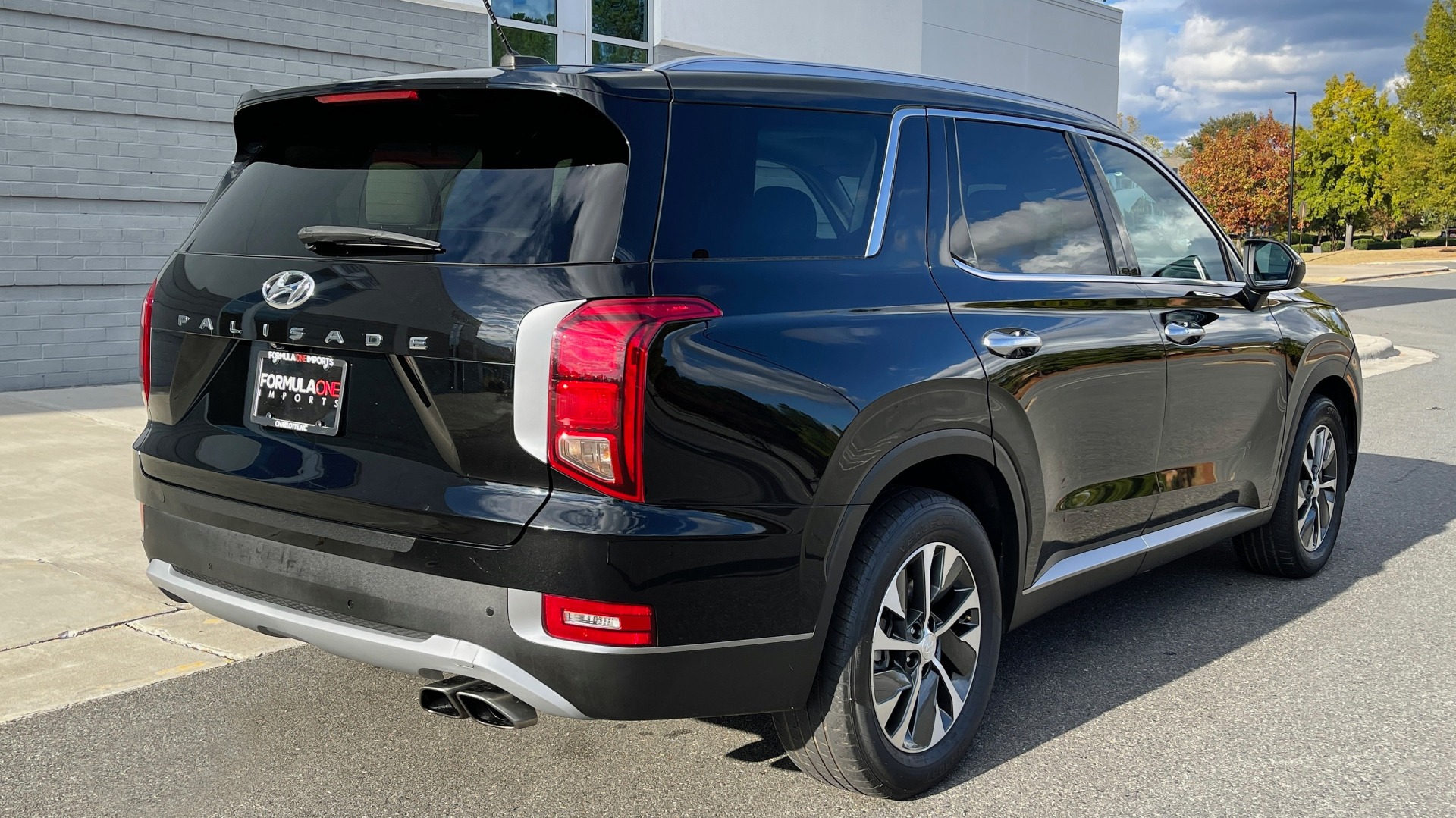 Used 2020 Hyundai PALISADE SEL / 3.8L V6 / FWD / 8-SPD AUTO / SUNROOF / 3-ROW / REARVIEW for sale Sold at Formula Imports in Charlotte NC 28227 5