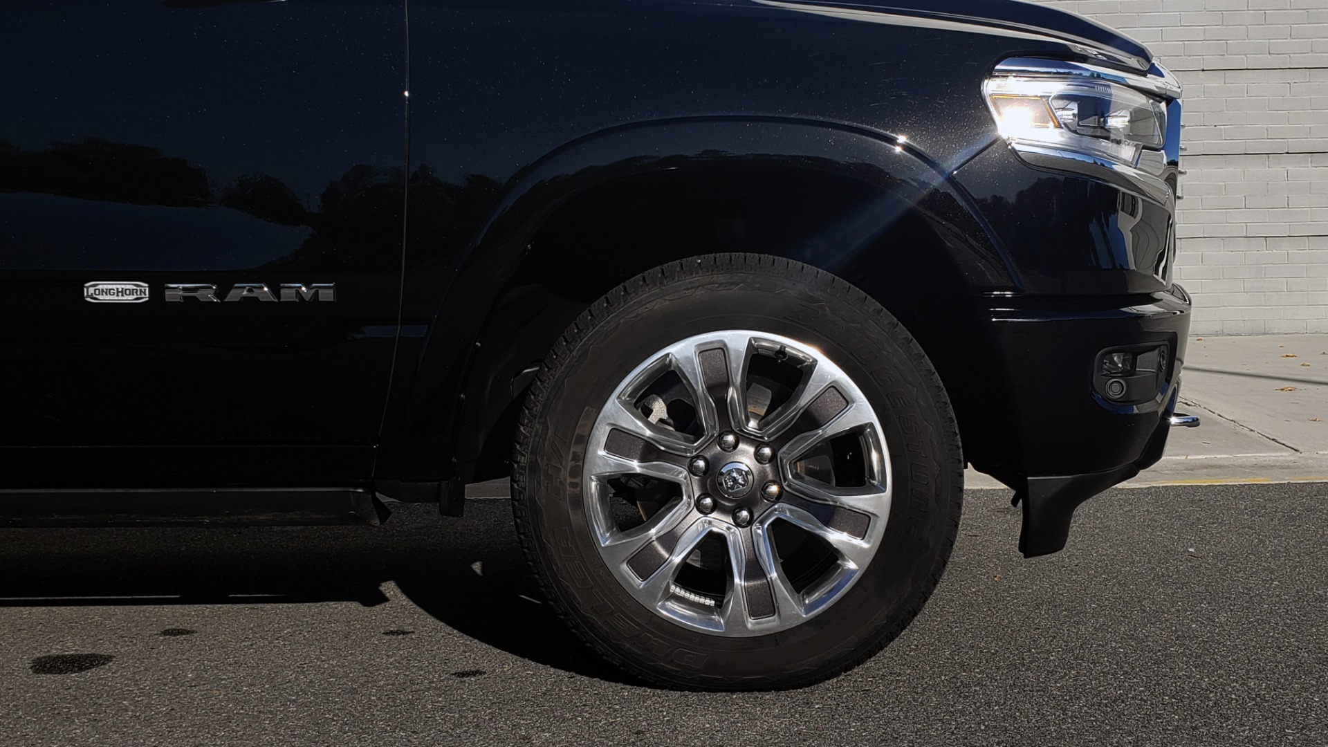 Used 2021 Ram 1500 LONGHORN LIMITED 4X4 / 5.7L HEMI / CREWCAB / H/K SND / PANO-ROOF / REARVIEW for sale Sold at Formula Imports in Charlotte NC 28227 100