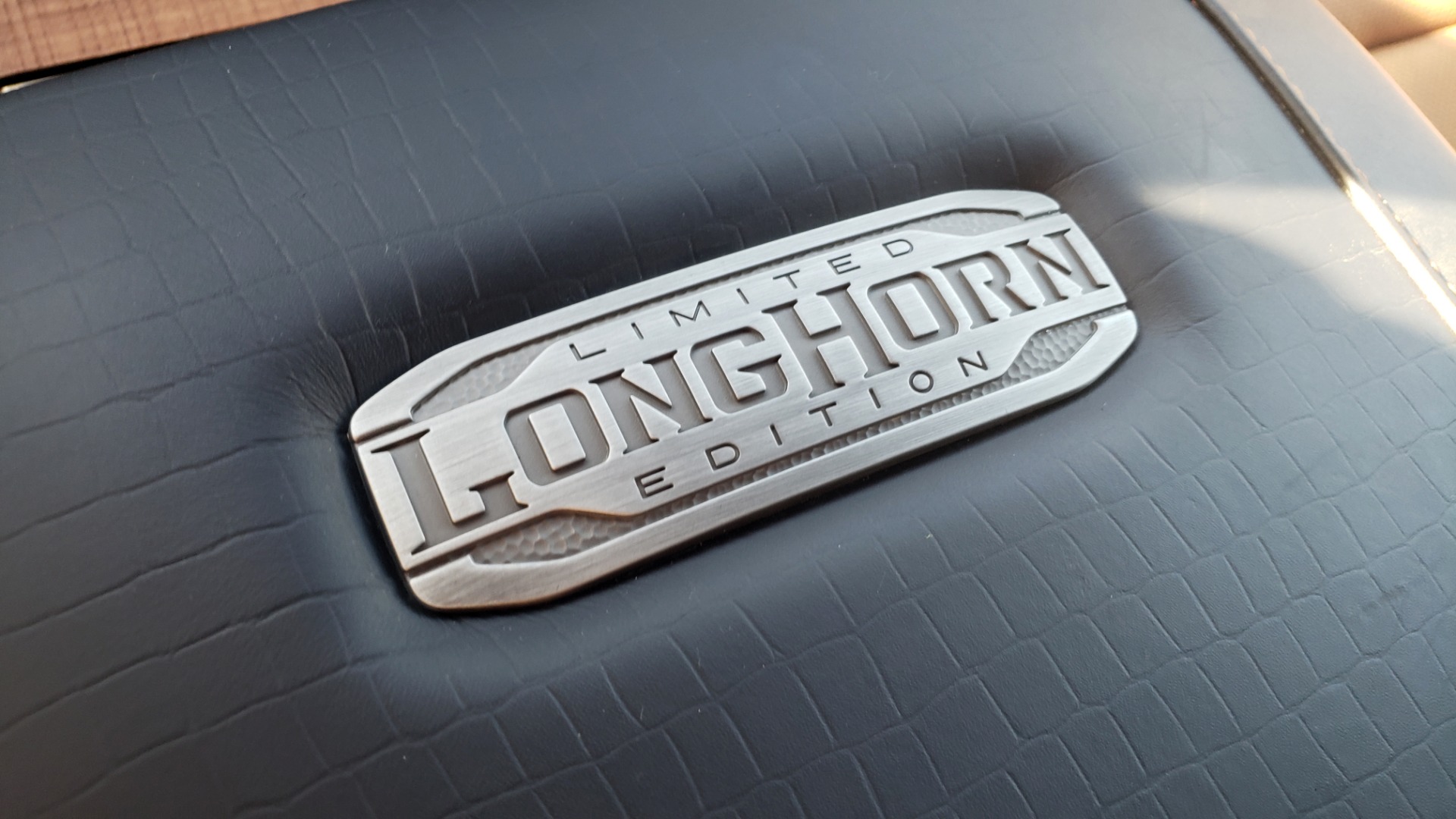 Used 2021 Ram 1500 LONGHORN LIMITED 4X4 / 5.7L HEMI / CREWCAB / H/K SND / PANO-ROOF / REARVIEW for sale Sold at Formula Imports in Charlotte NC 28227 89