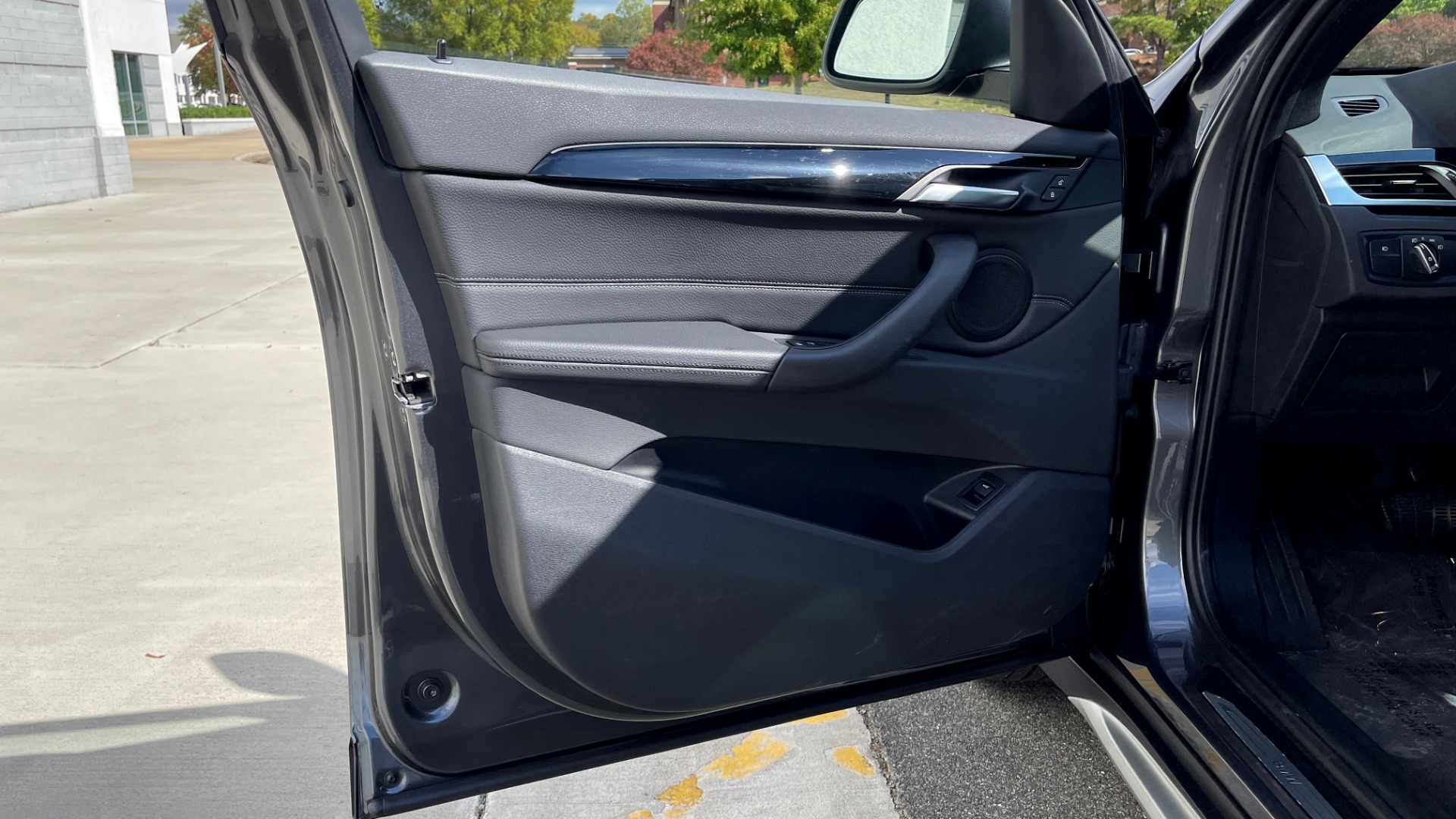 Used 2018 BMW X1 XDRIVE28I / CONV PKG / NAV / HTD STS & STRNG WHL / REARVIEW for sale Sold at Formula Imports in Charlotte NC 28227 23