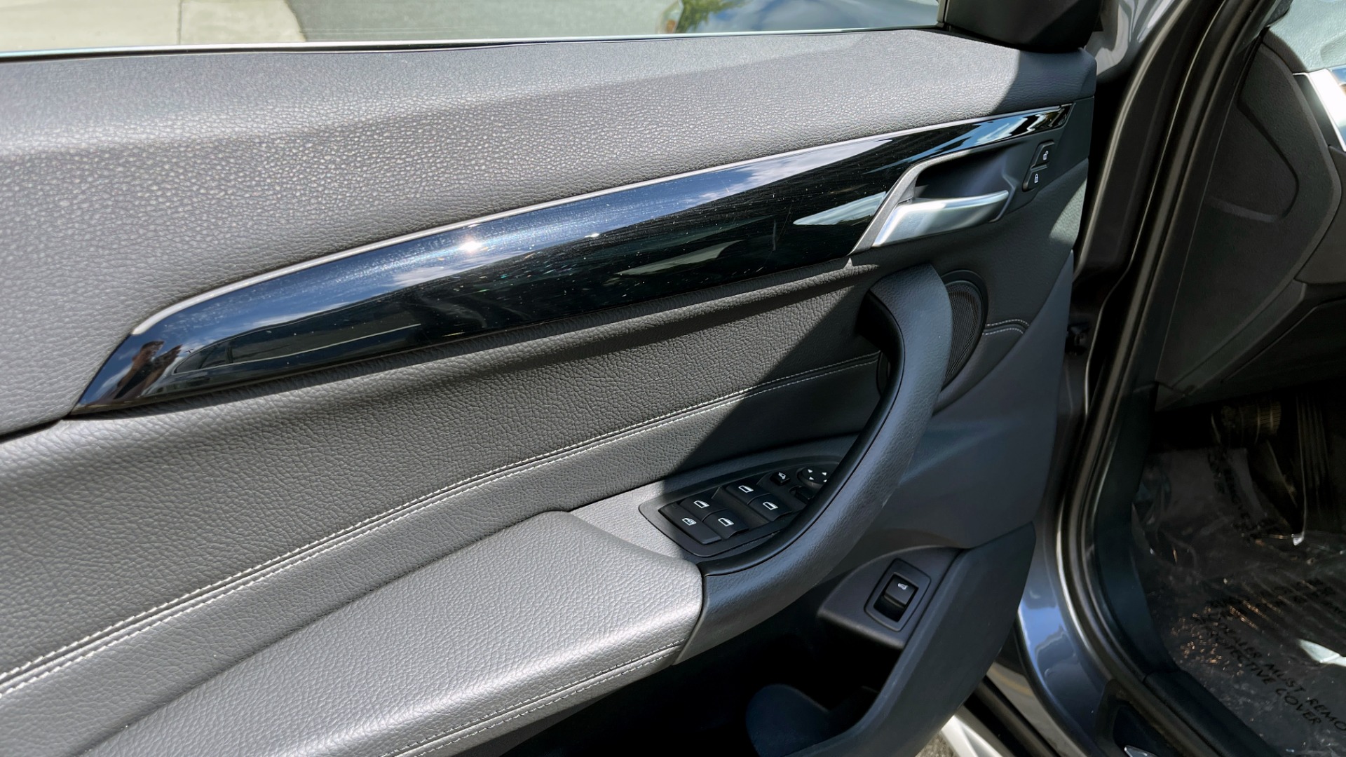 Used 2018 BMW X1 XDRIVE28I / CONV PKG / NAV / HTD STS & STRNG WHL / REARVIEW for sale Sold at Formula Imports in Charlotte NC 28227 24