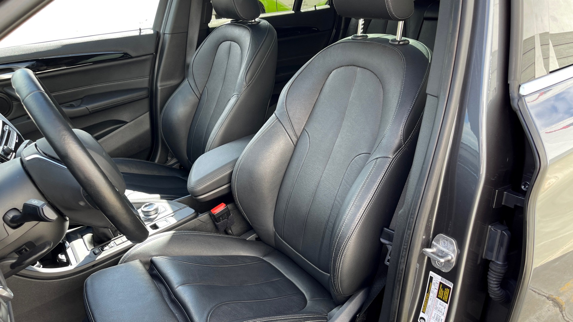 Used 2018 BMW X1 XDRIVE28I / CONV PKG / NAV / HTD STS & STRNG WHL / REARVIEW for sale Sold at Formula Imports in Charlotte NC 28227 27