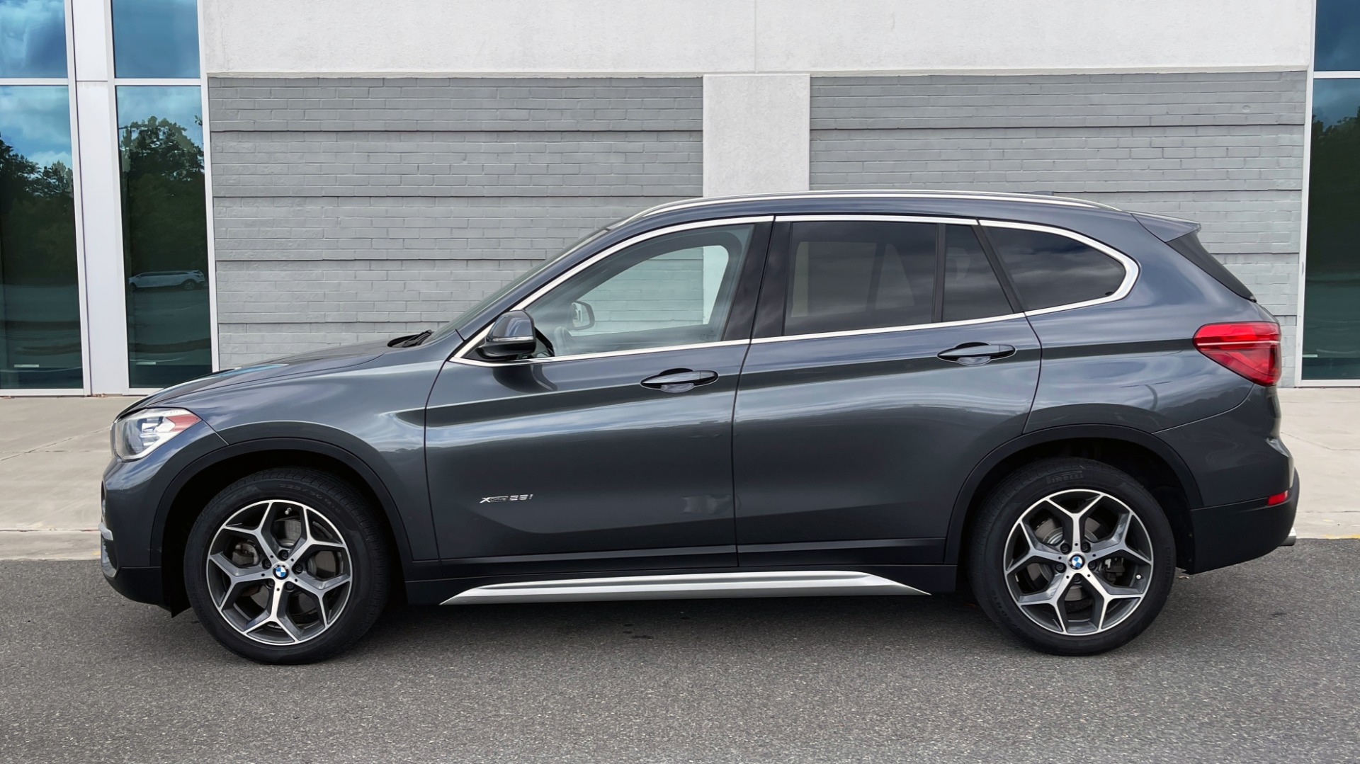 Used 2018 BMW X1 XDRIVE28I / CONV PKG / NAV / HTD STS & STRNG WHL / REARVIEW for sale Sold at Formula Imports in Charlotte NC 28227 3