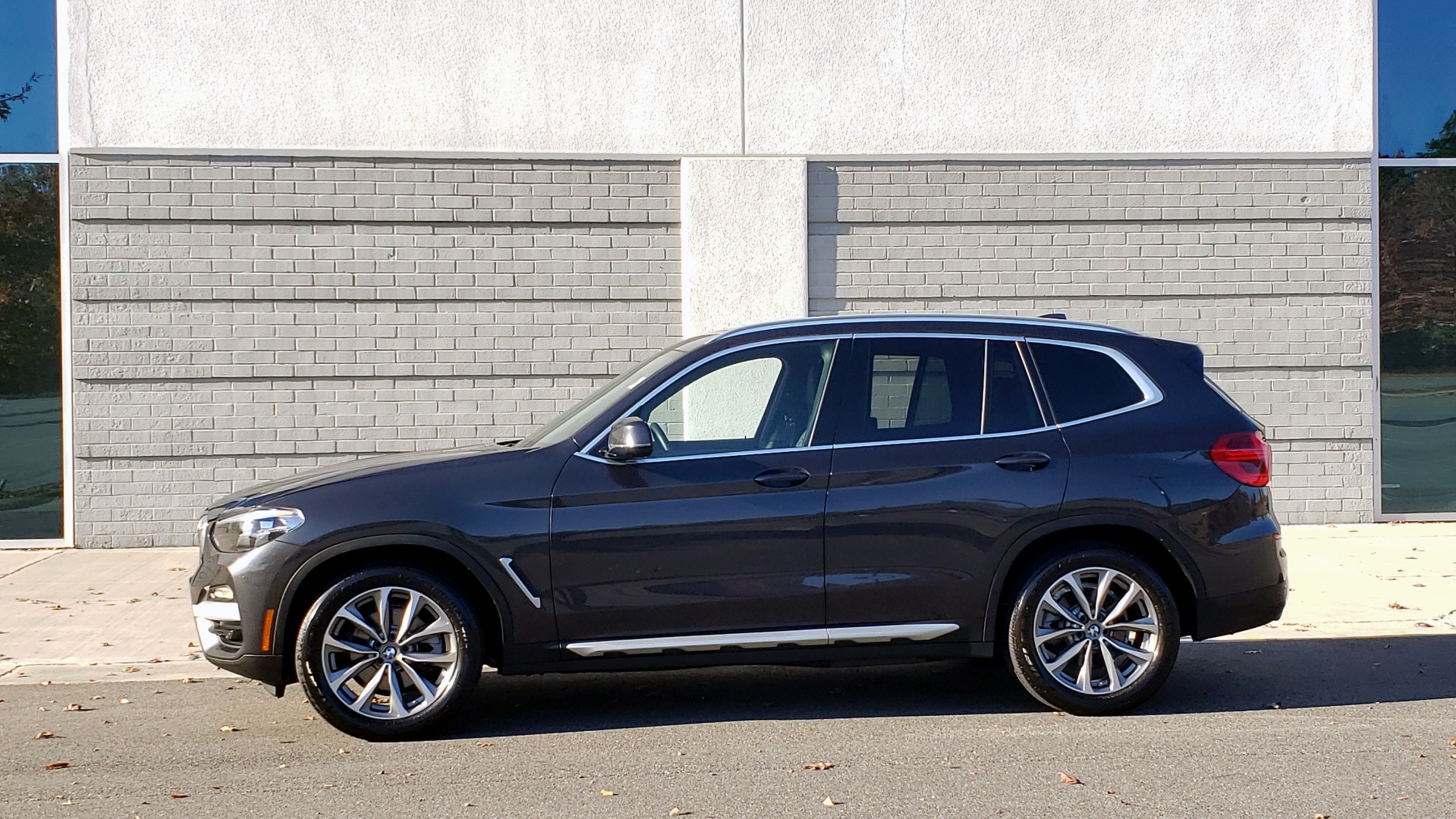 Used 2018 BMW X3 XDRIVE30I / NAV / PARK ASST / PANO-ROOF / HTD STS / REARVIEW for sale Sold at Formula Imports in Charlotte NC 28227 5